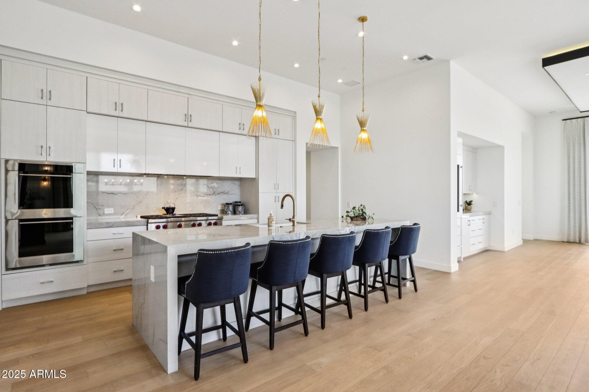 37200 N CAVE CREEK Road 1037