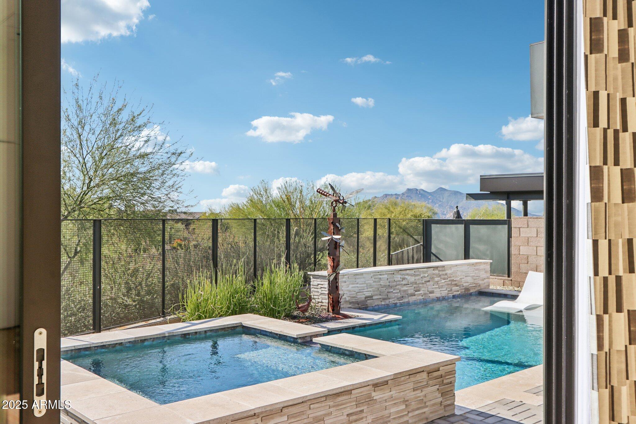 37200 N CAVE CREEK Road 1037