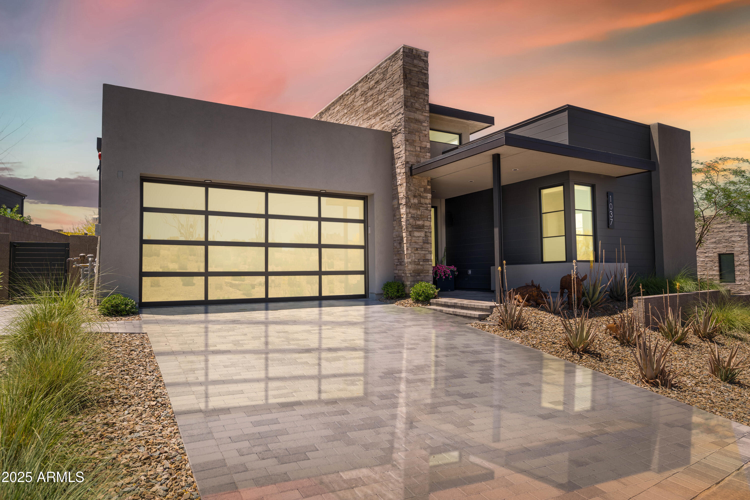 37200 N CAVE CREEK Road 1037