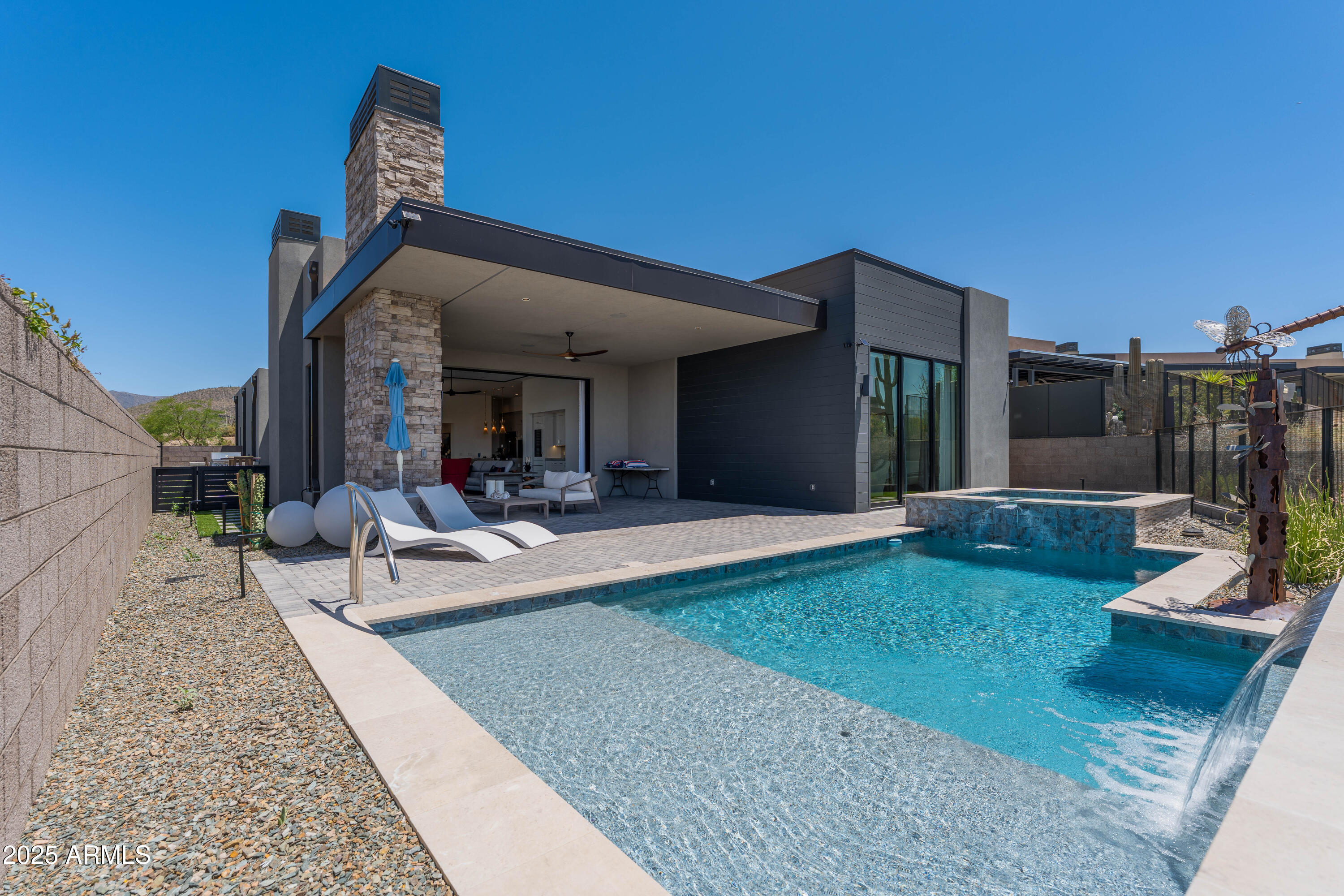 37200 N CAVE CREEK Road 1037