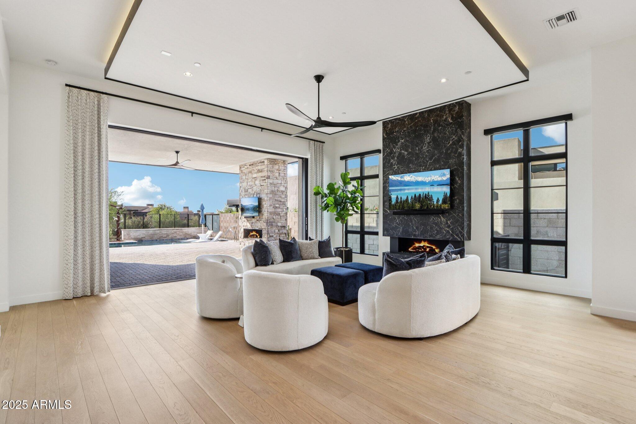 37200 N CAVE CREEK Road 1037