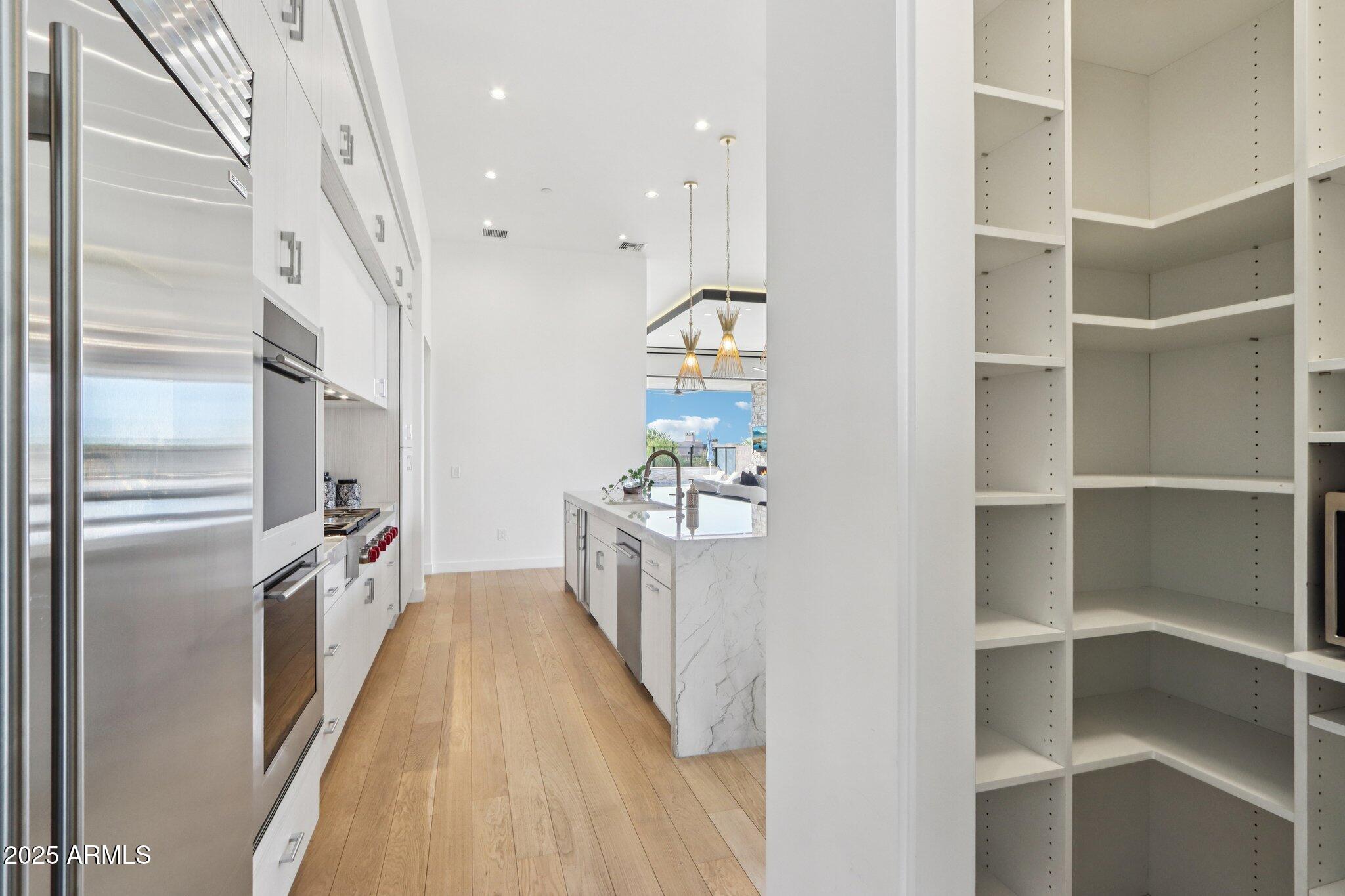 37200 N CAVE CREEK Road 1037