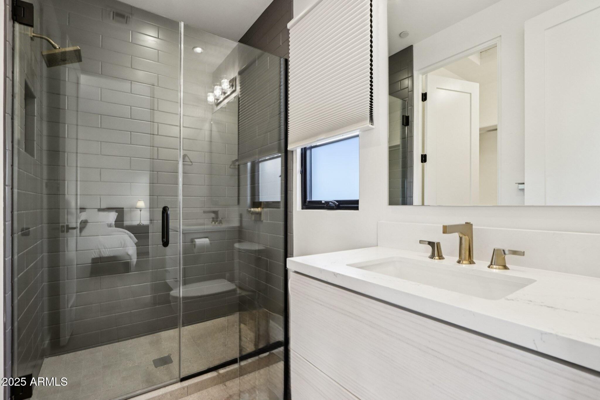 37200 N CAVE CREEK Road 1037