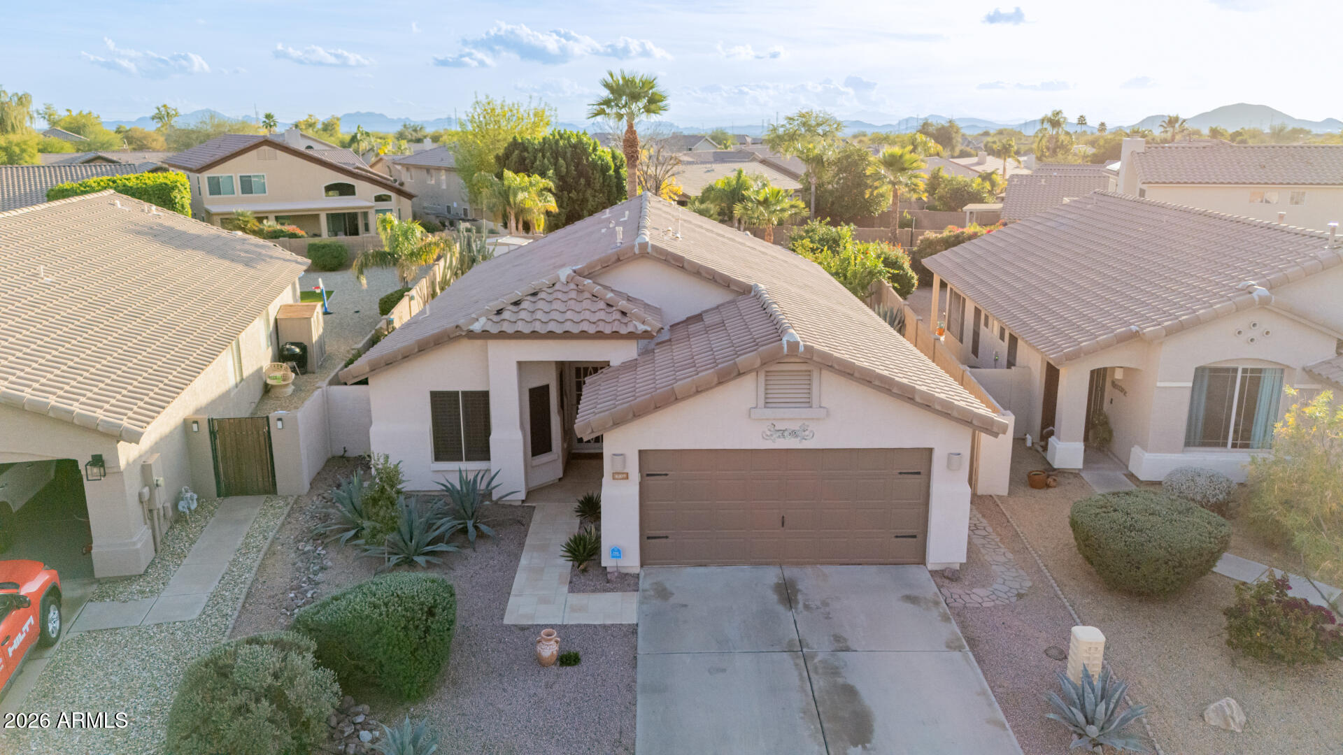 4309 E TETHER Trail