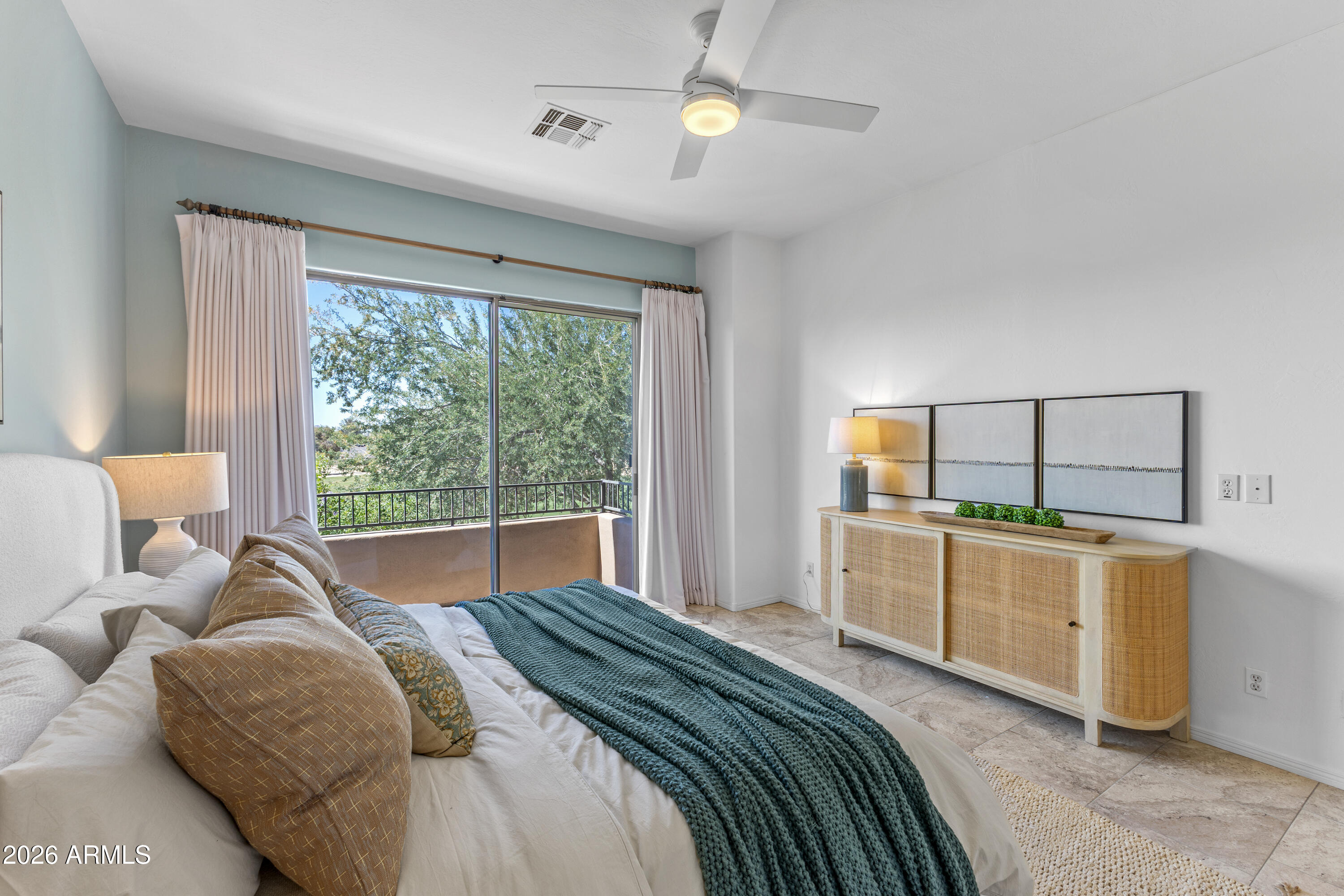 15240 N CLUBGATE Drive 141