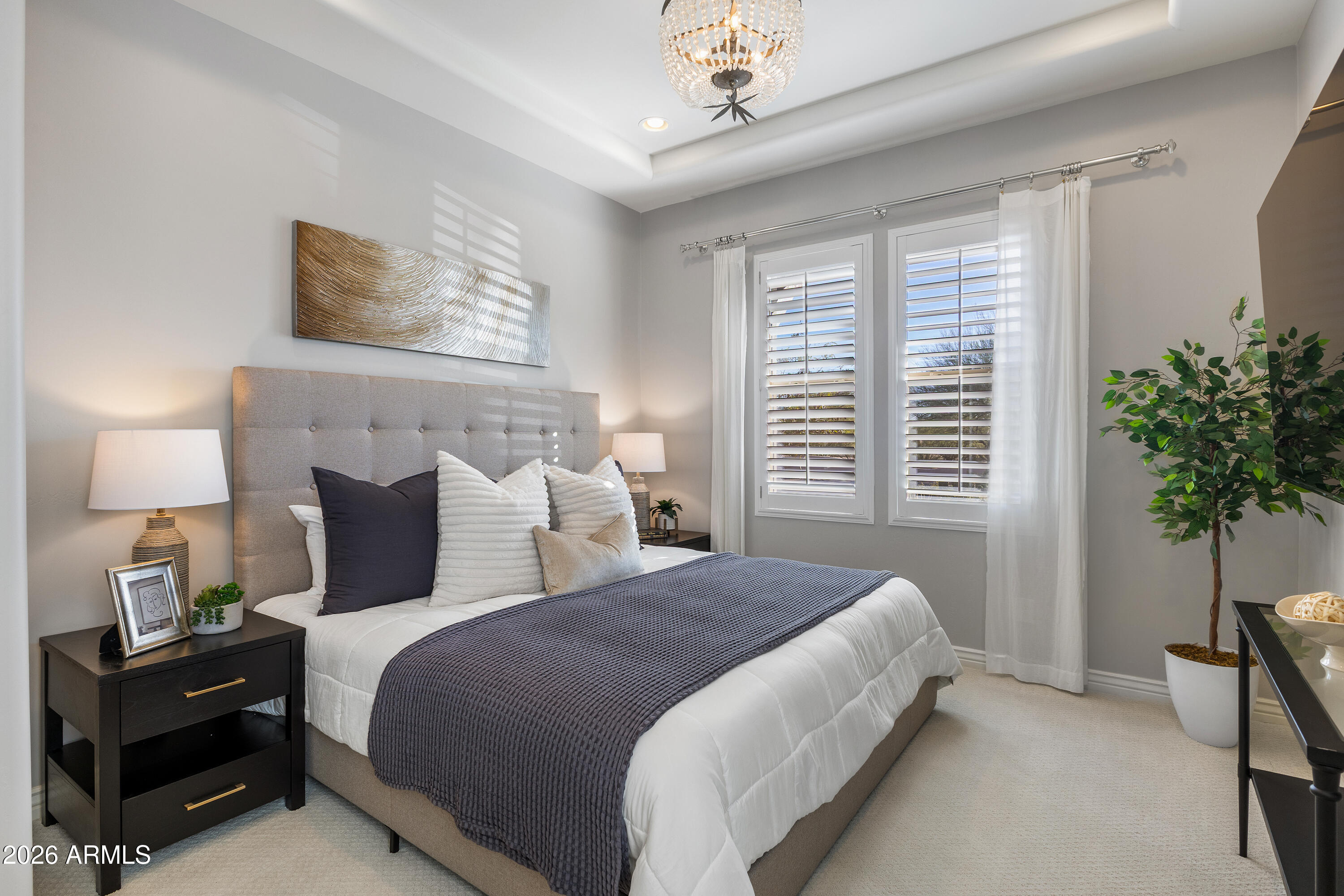 7238 E THORNTREE Drive