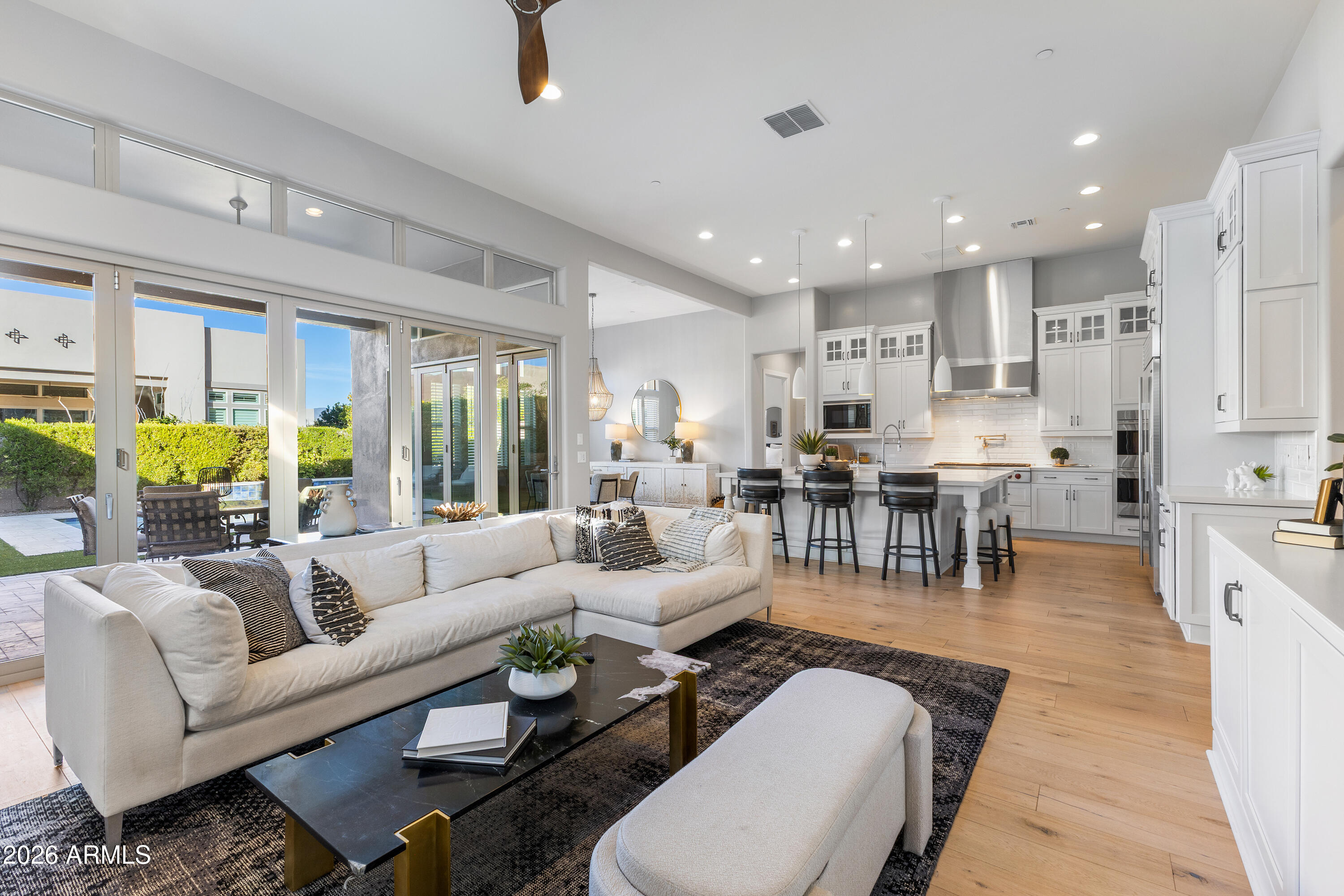 7238 E THORNTREE Drive