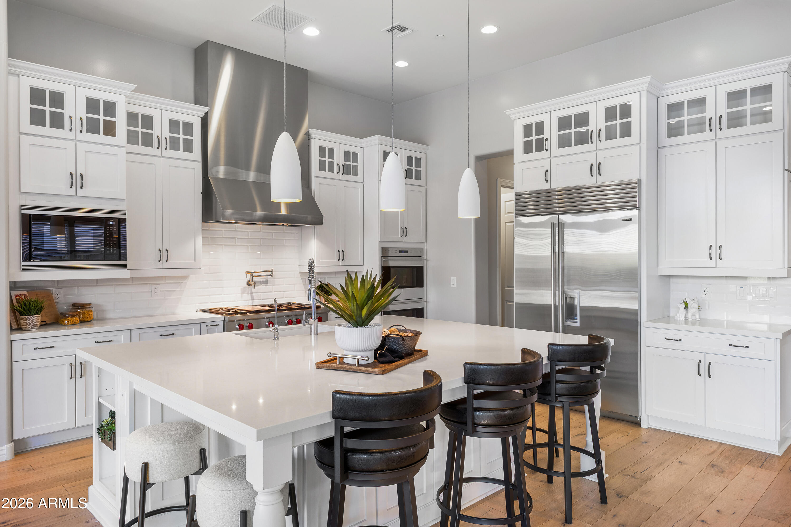 7238 E THORNTREE Drive