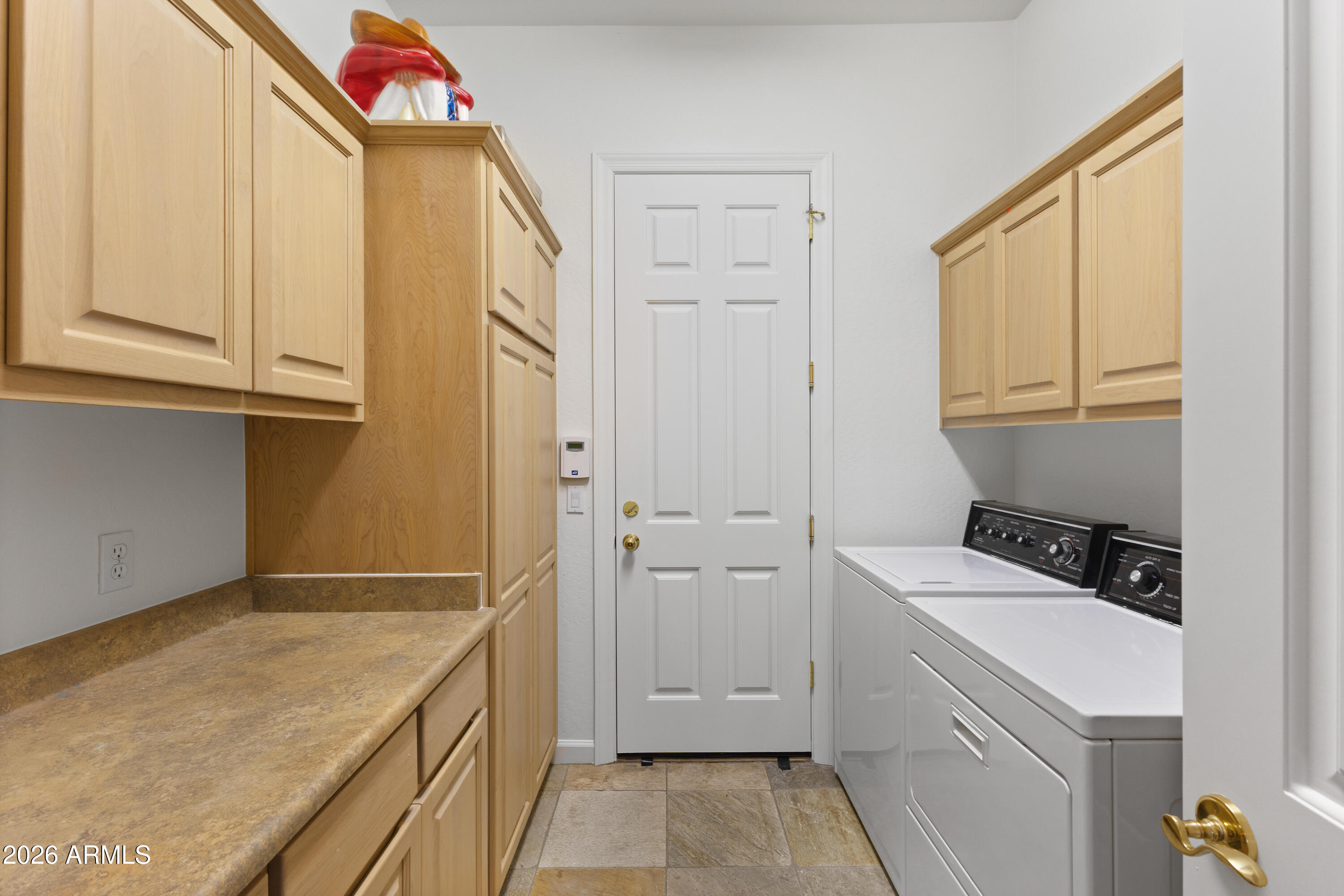 9290 E THOMPSON PEAK Parkway 255