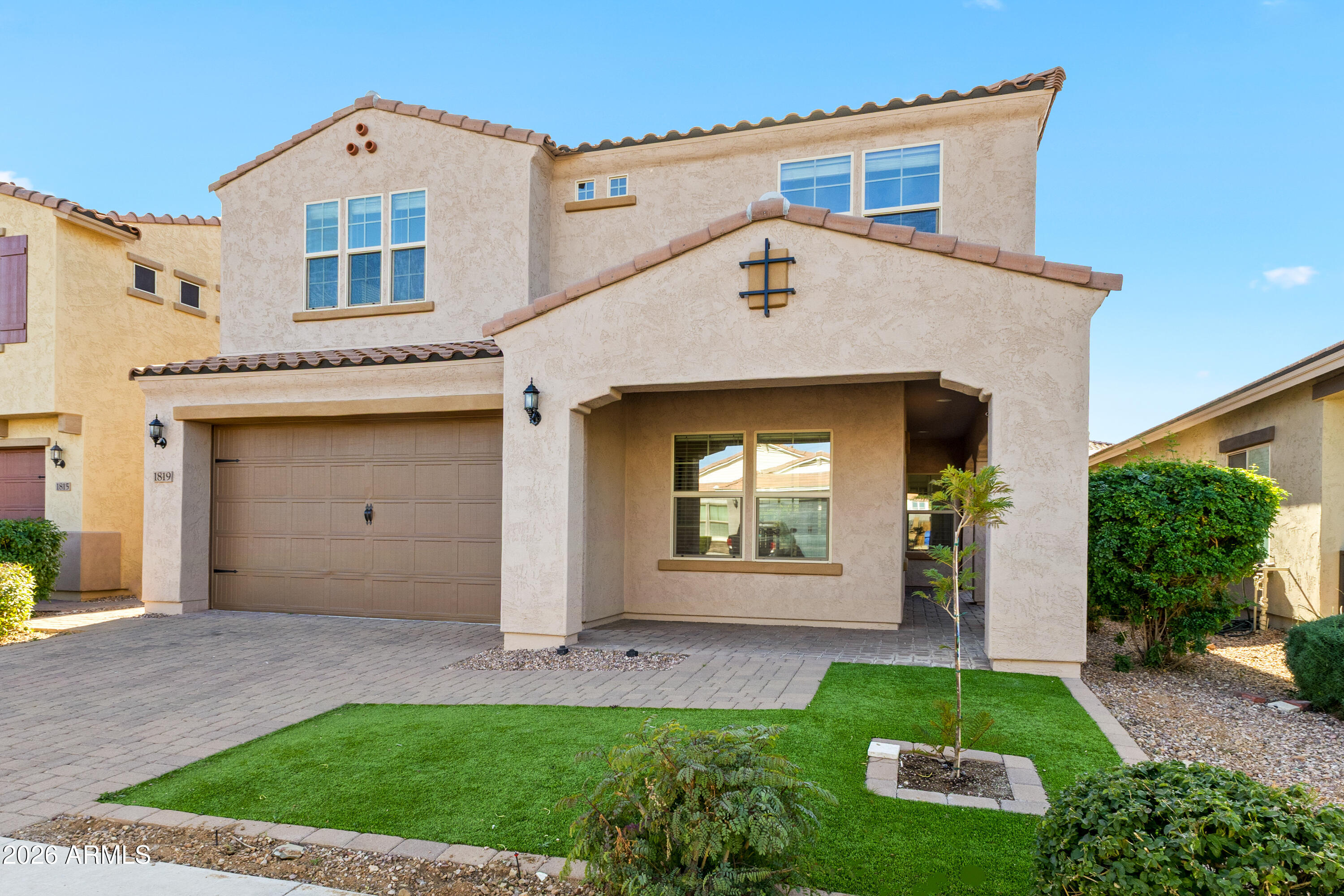 1819 W BONANZA Drive