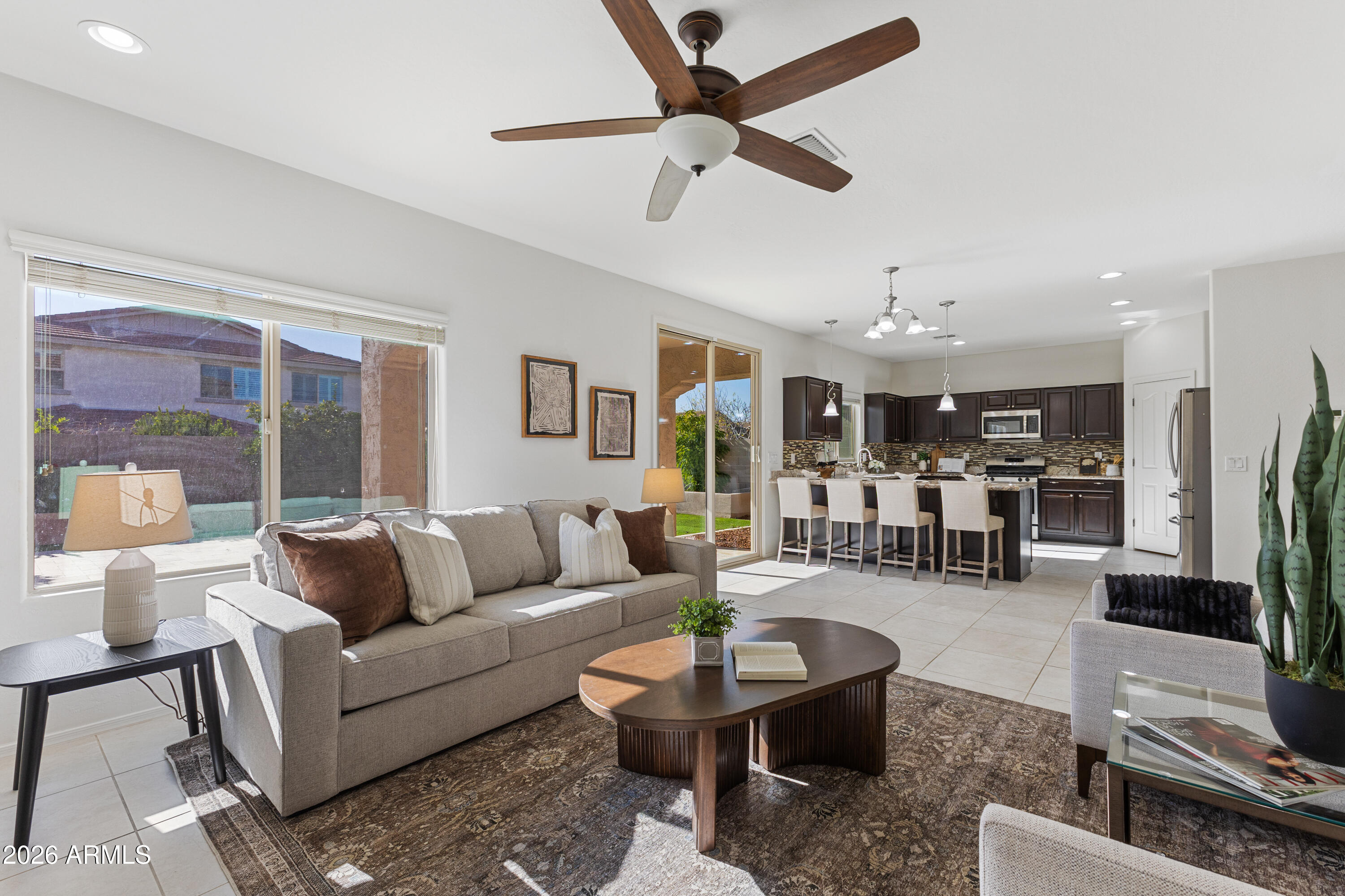 1819 W BONANZA Drive