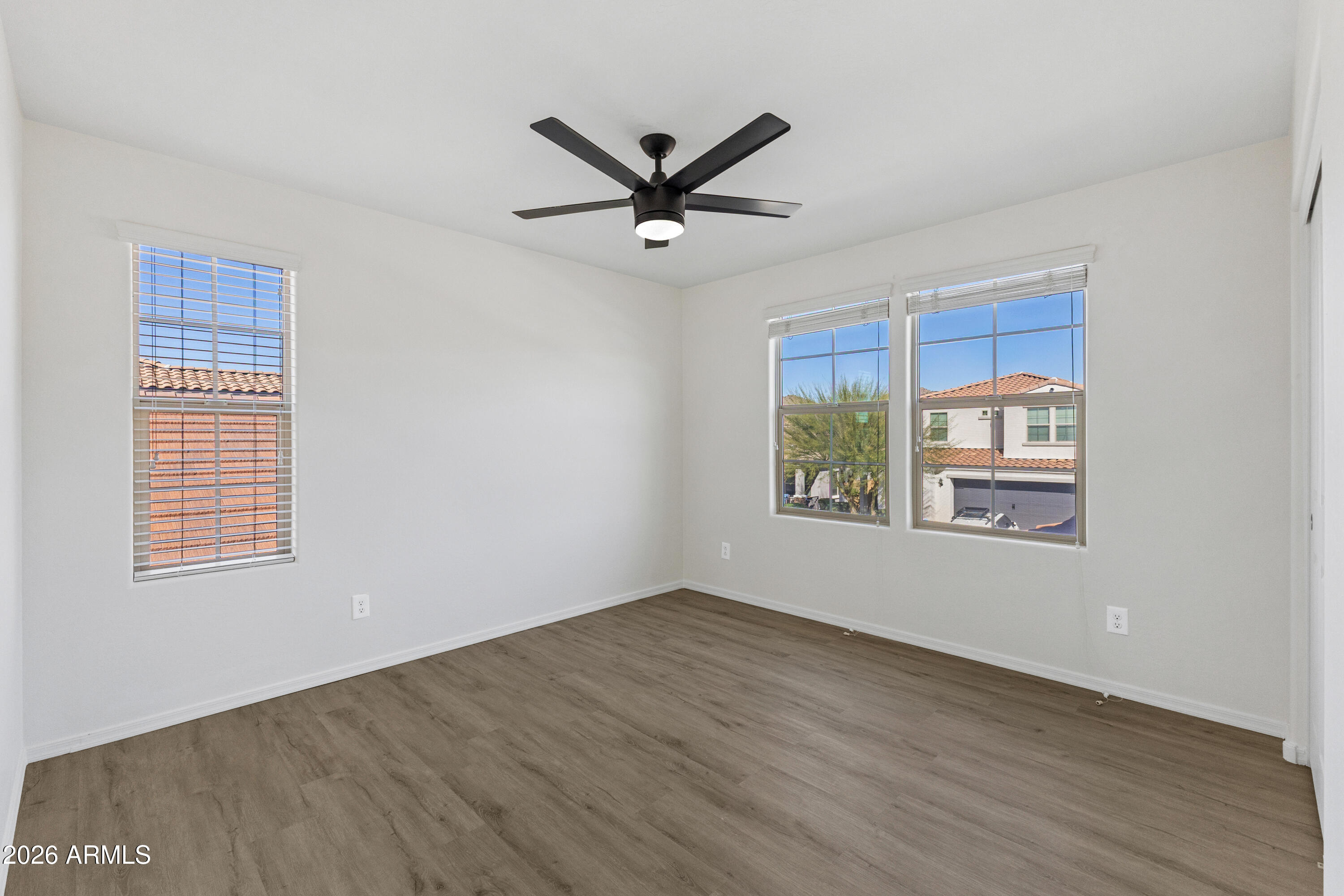 1819 W BONANZA Drive