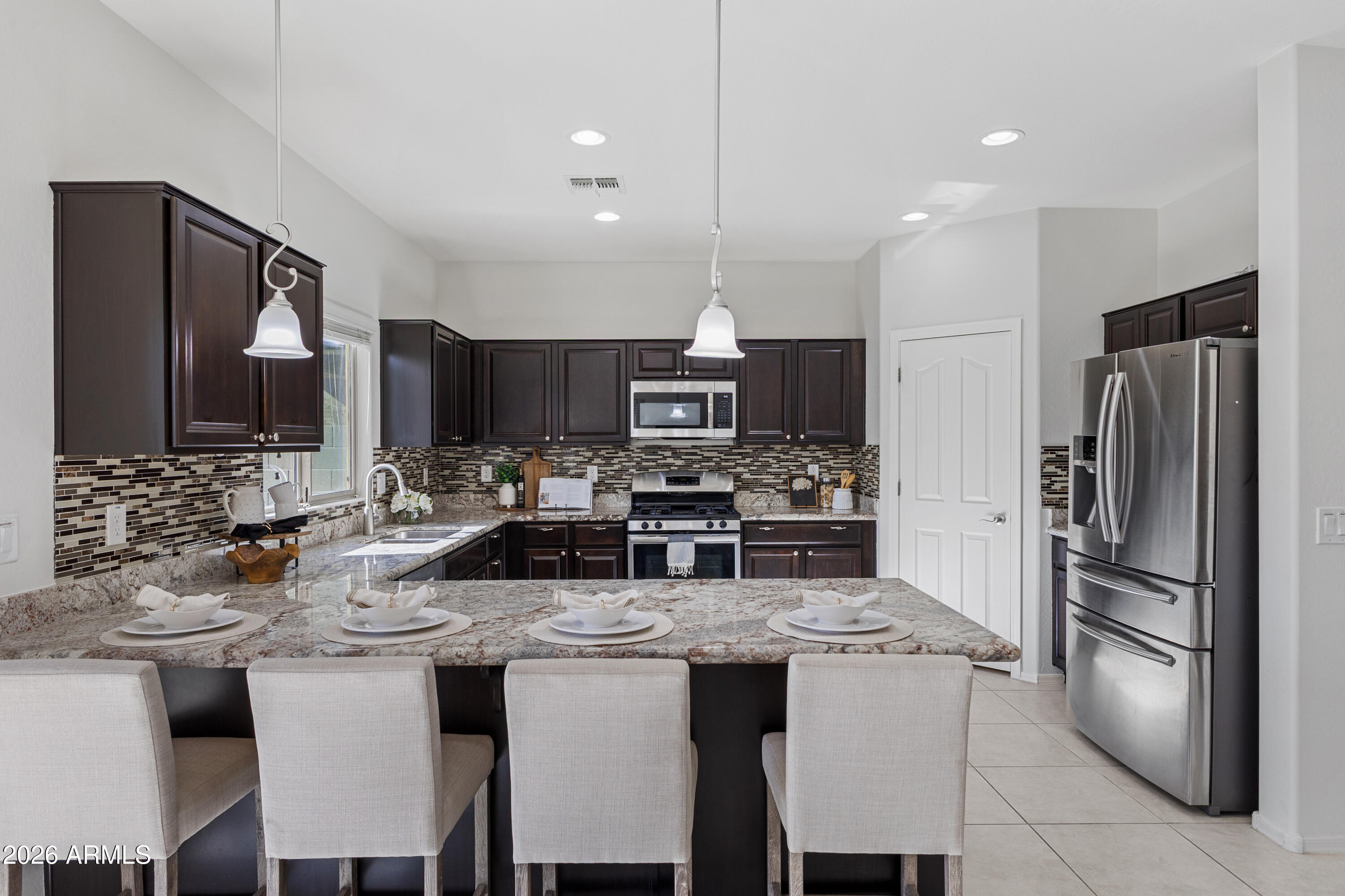 1819 W BONANZA Drive