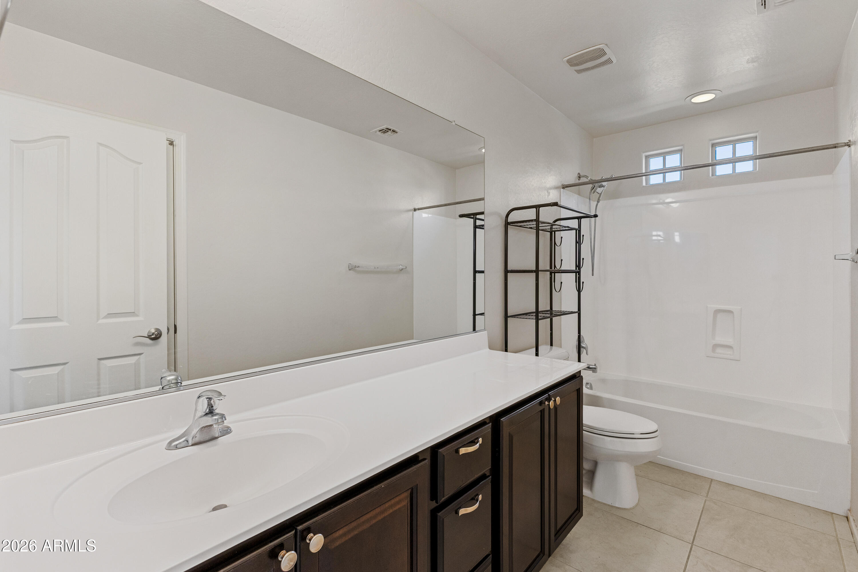 1819 W BONANZA Drive