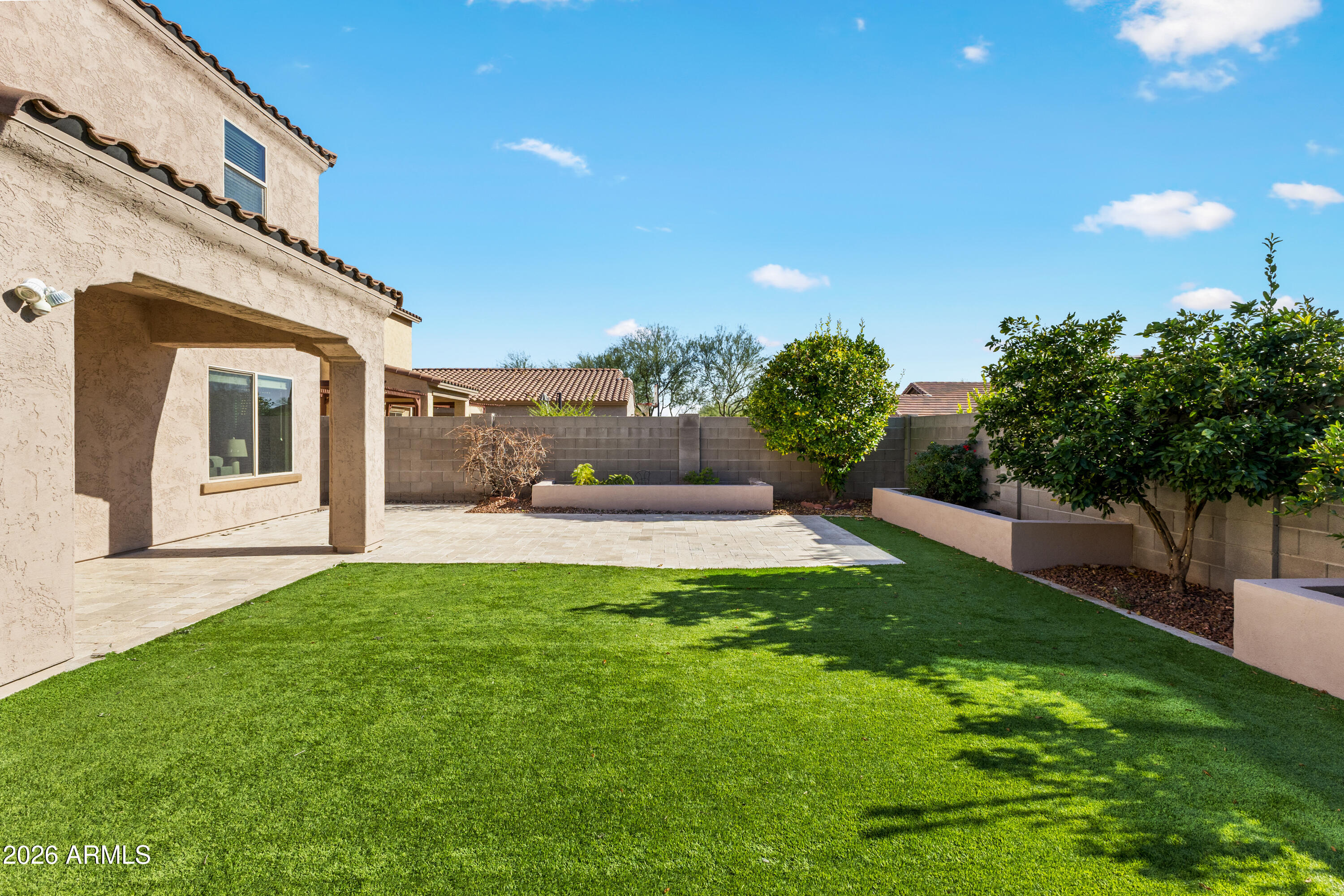 1819 W BONANZA Drive