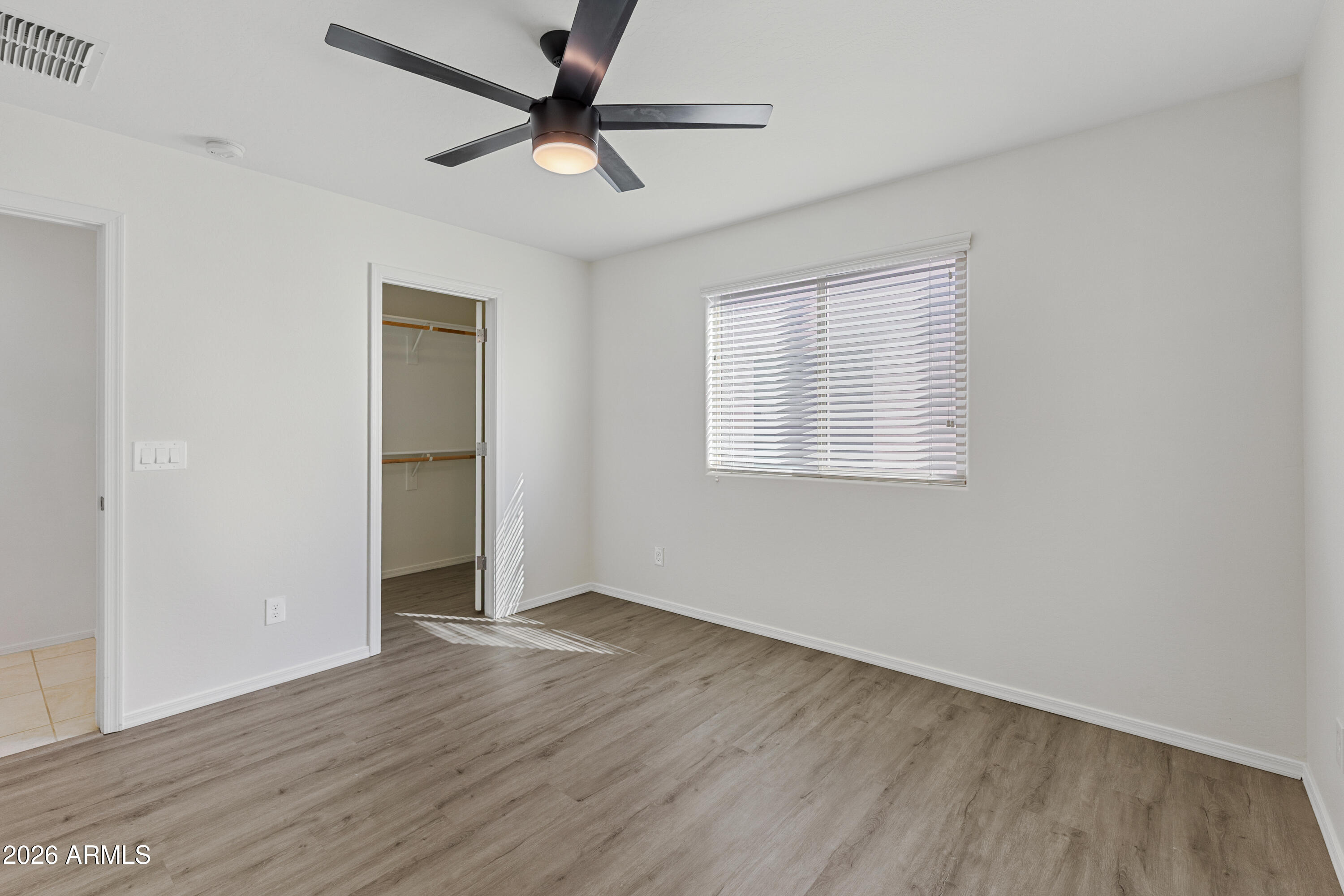 1819 W BONANZA Drive