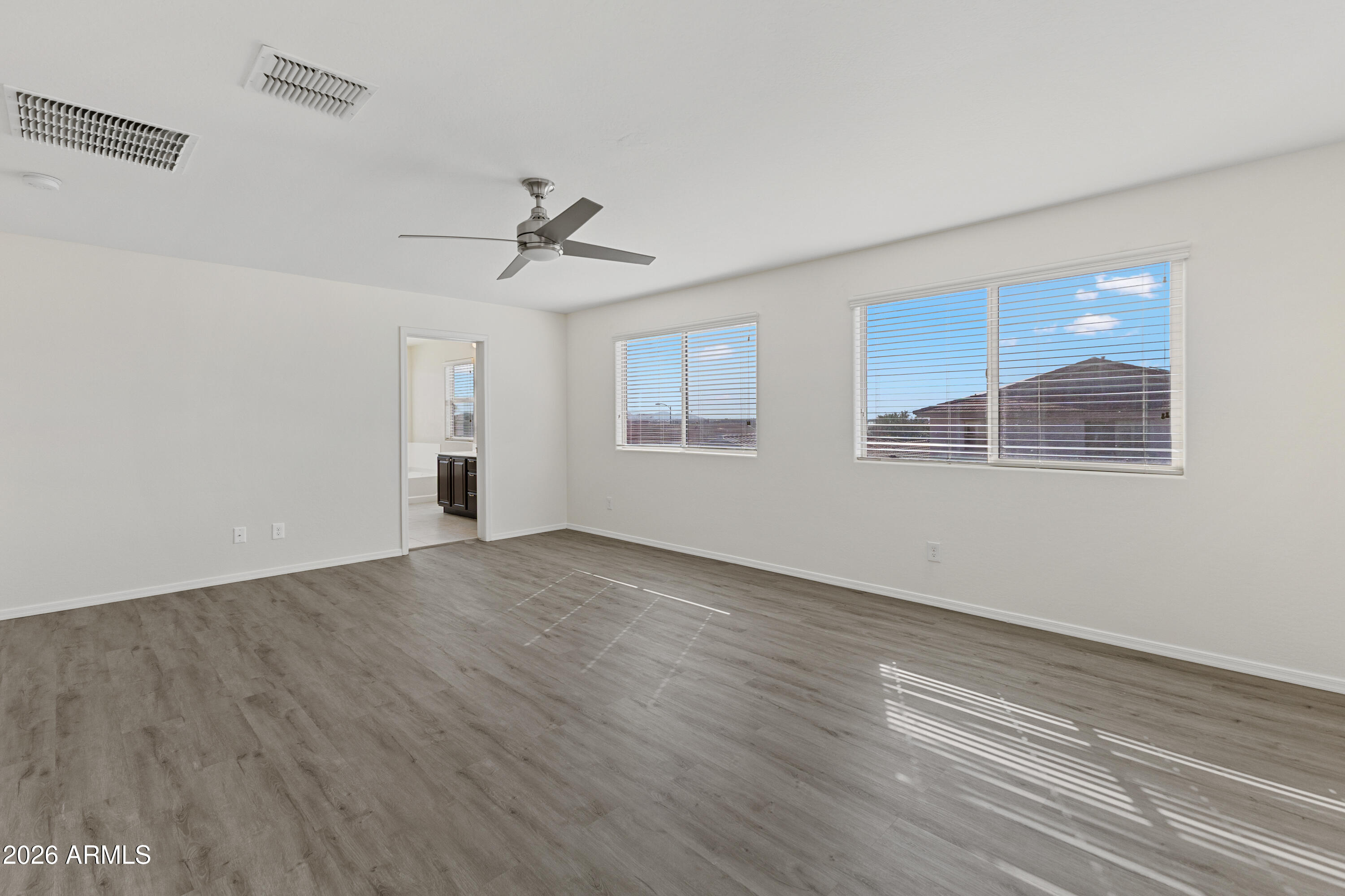 1819 W BONANZA Drive