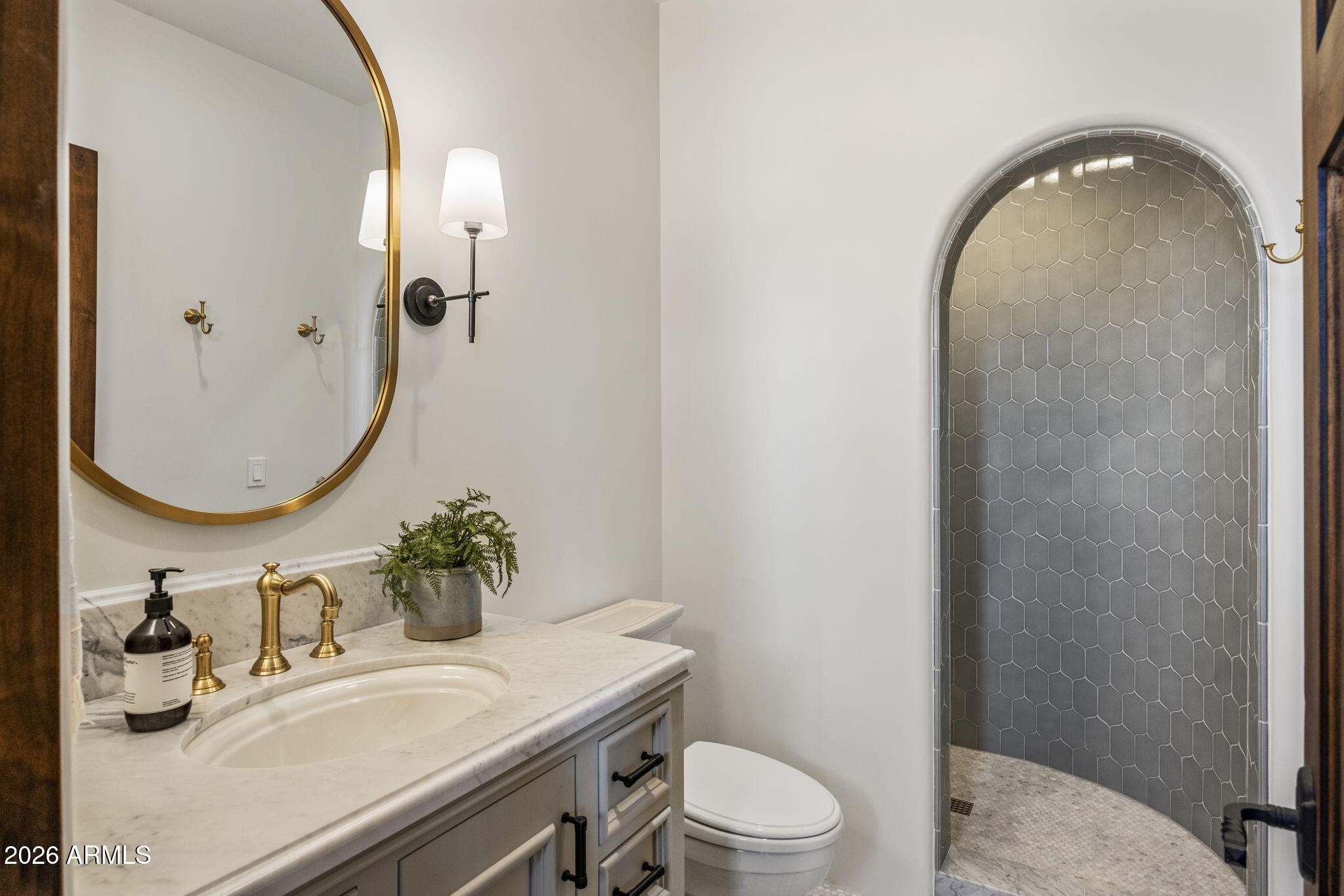 9290 E THOMPSON PEAK Parkway 455