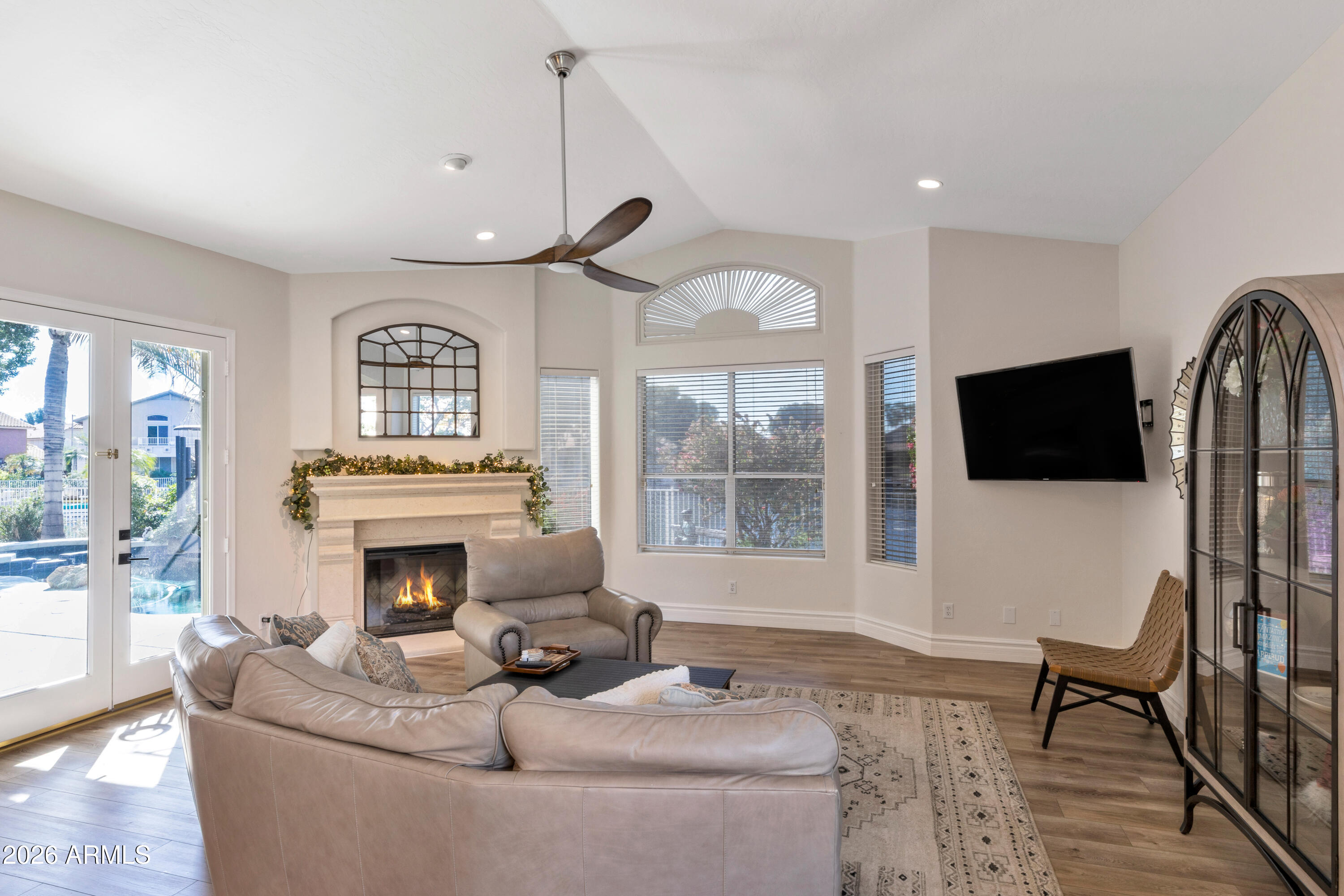 5335 W ROSE GARDEN Lane