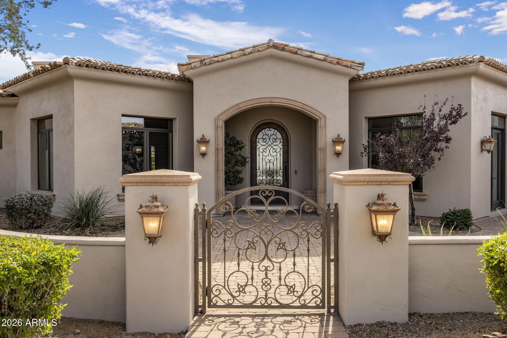 9067 E SIERRA PINTA Drive