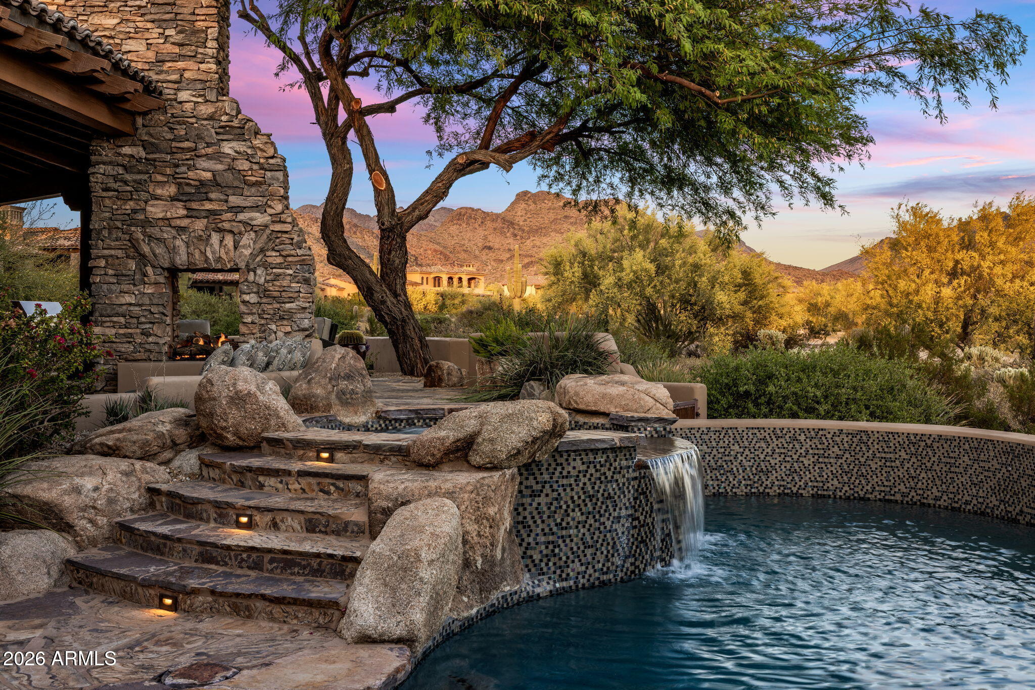 9290 E THOMPSON PEAK Parkway 463