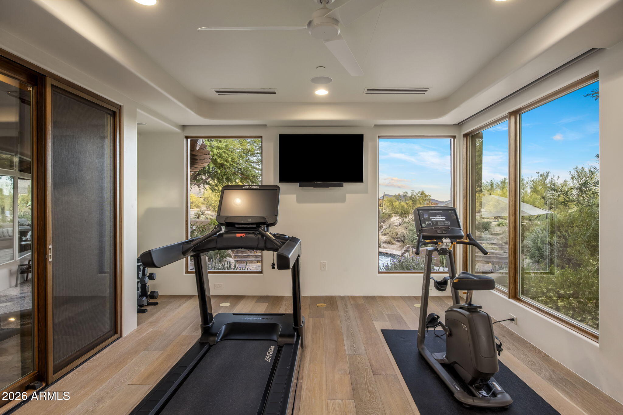 9290 E THOMPSON PEAK Parkway 463