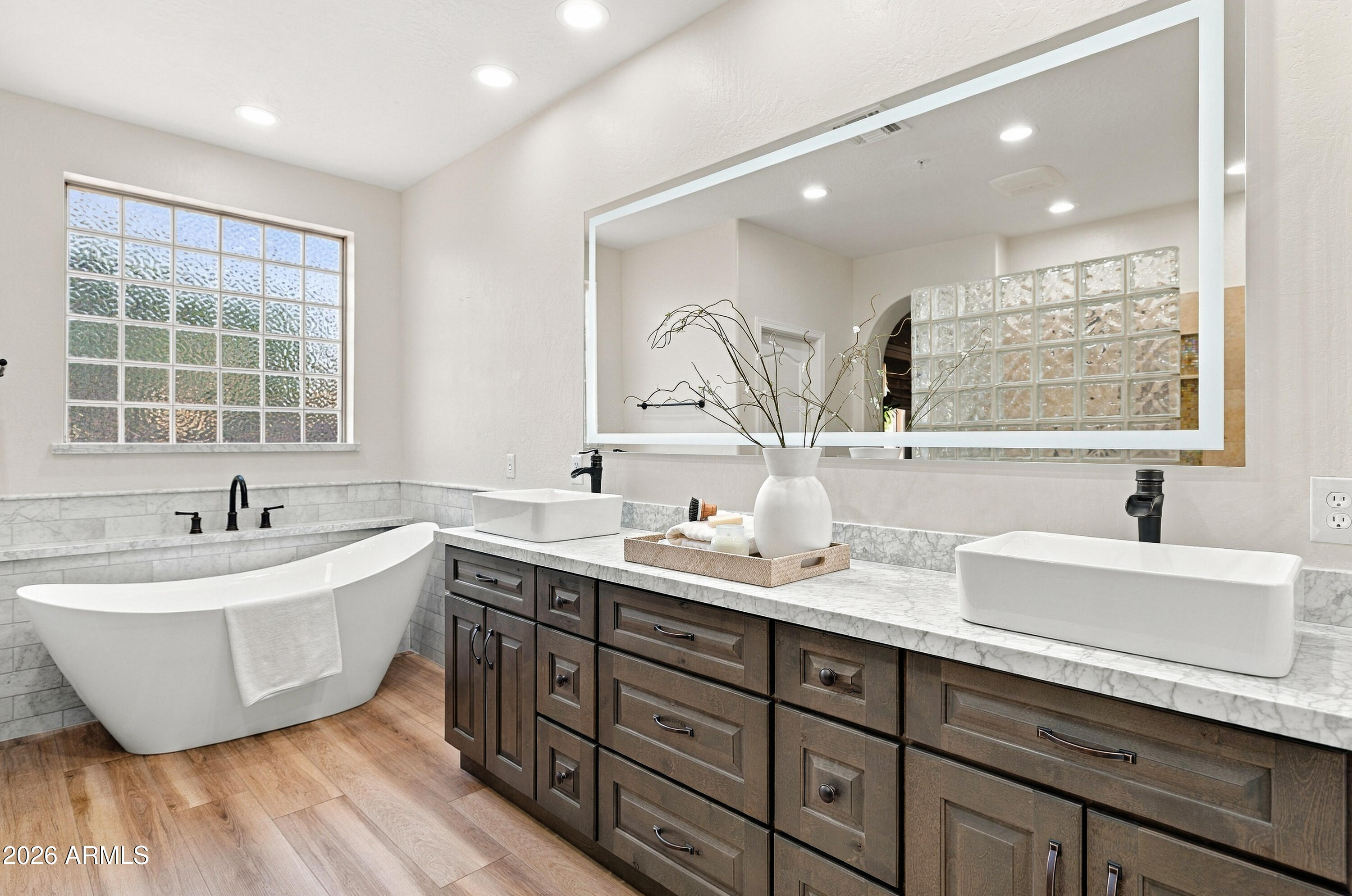 7446 E JOURNEY Lane