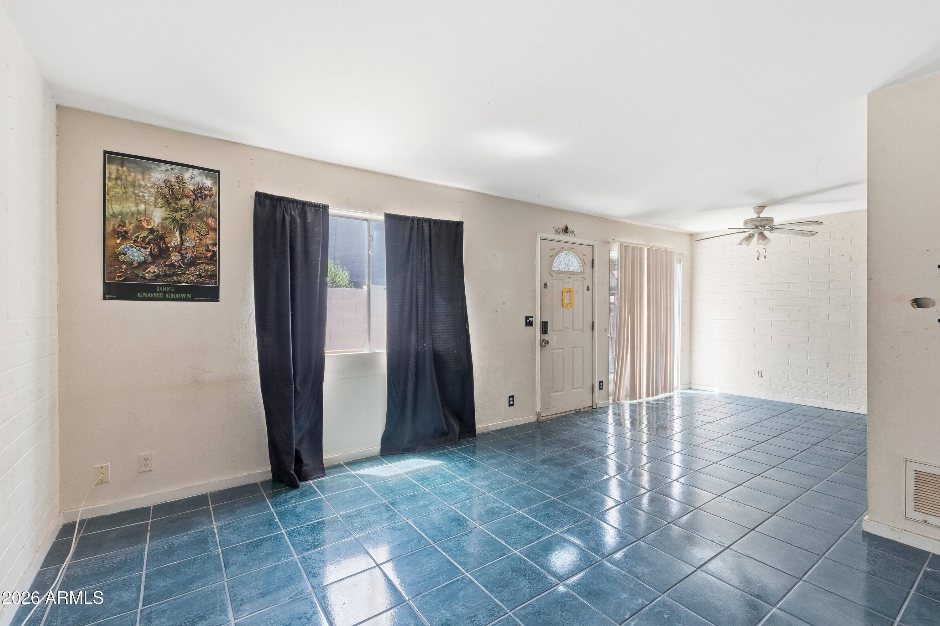 1047 N 84TH Place