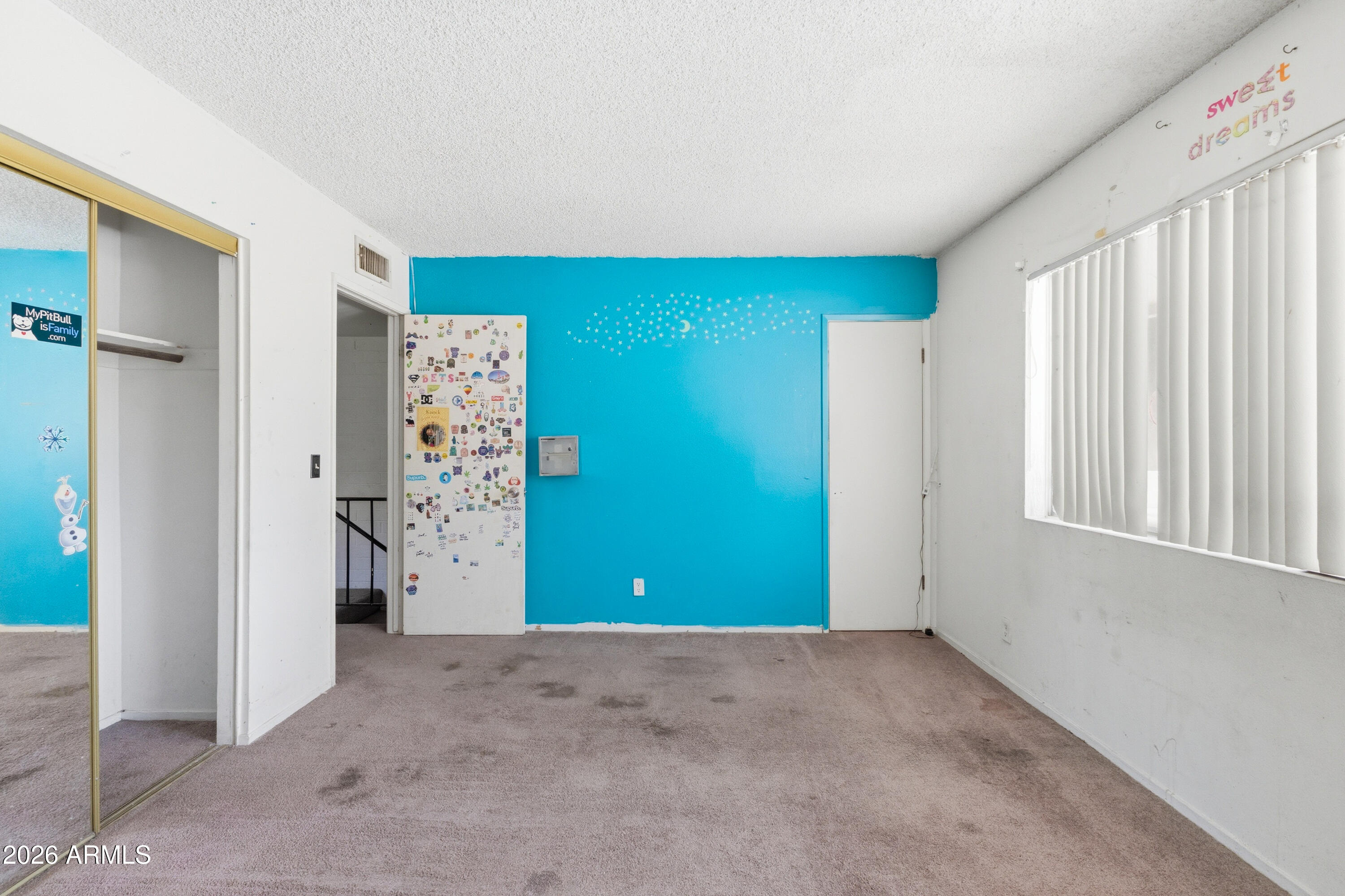 1047 N 84TH Place