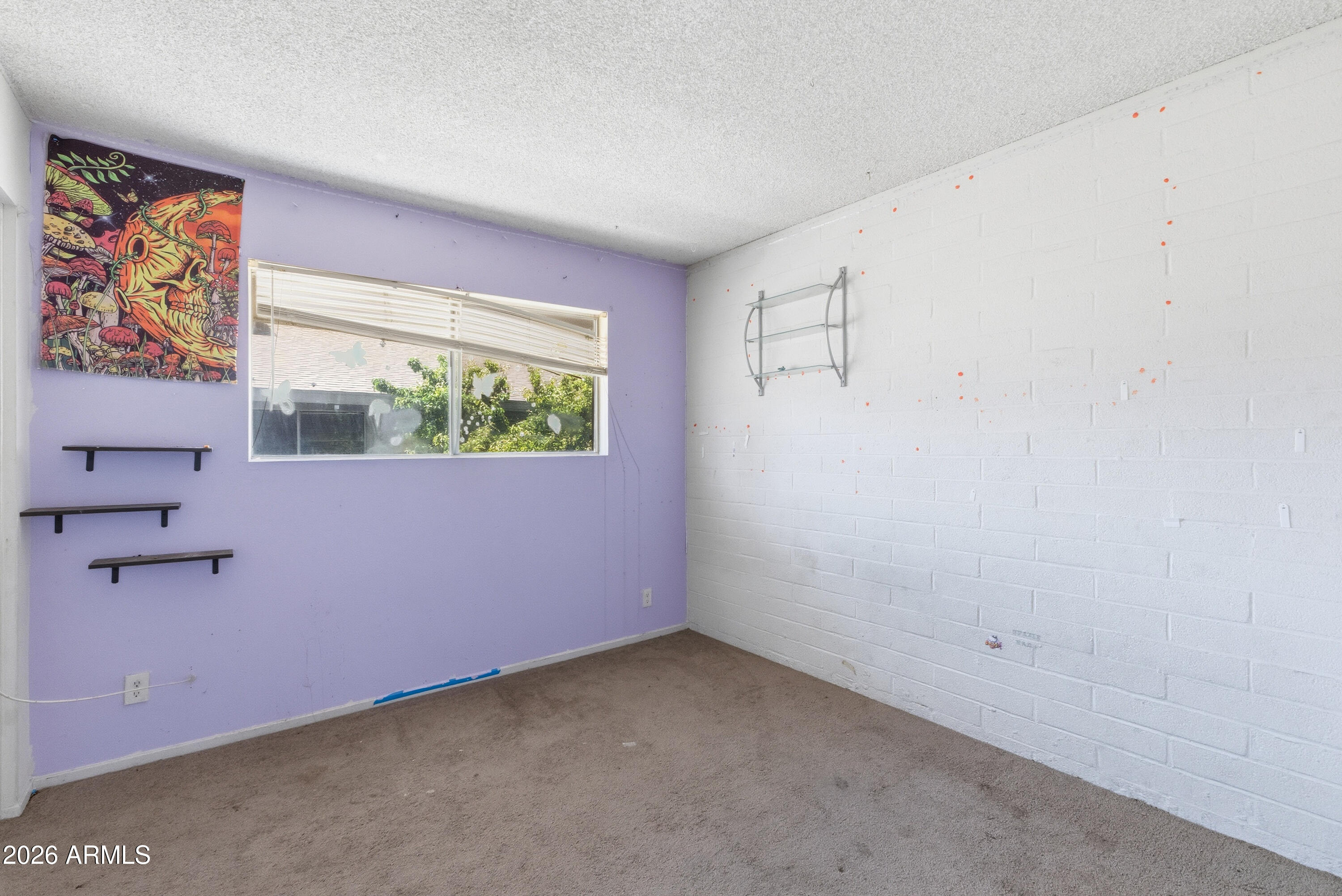 1047 N 84TH Place