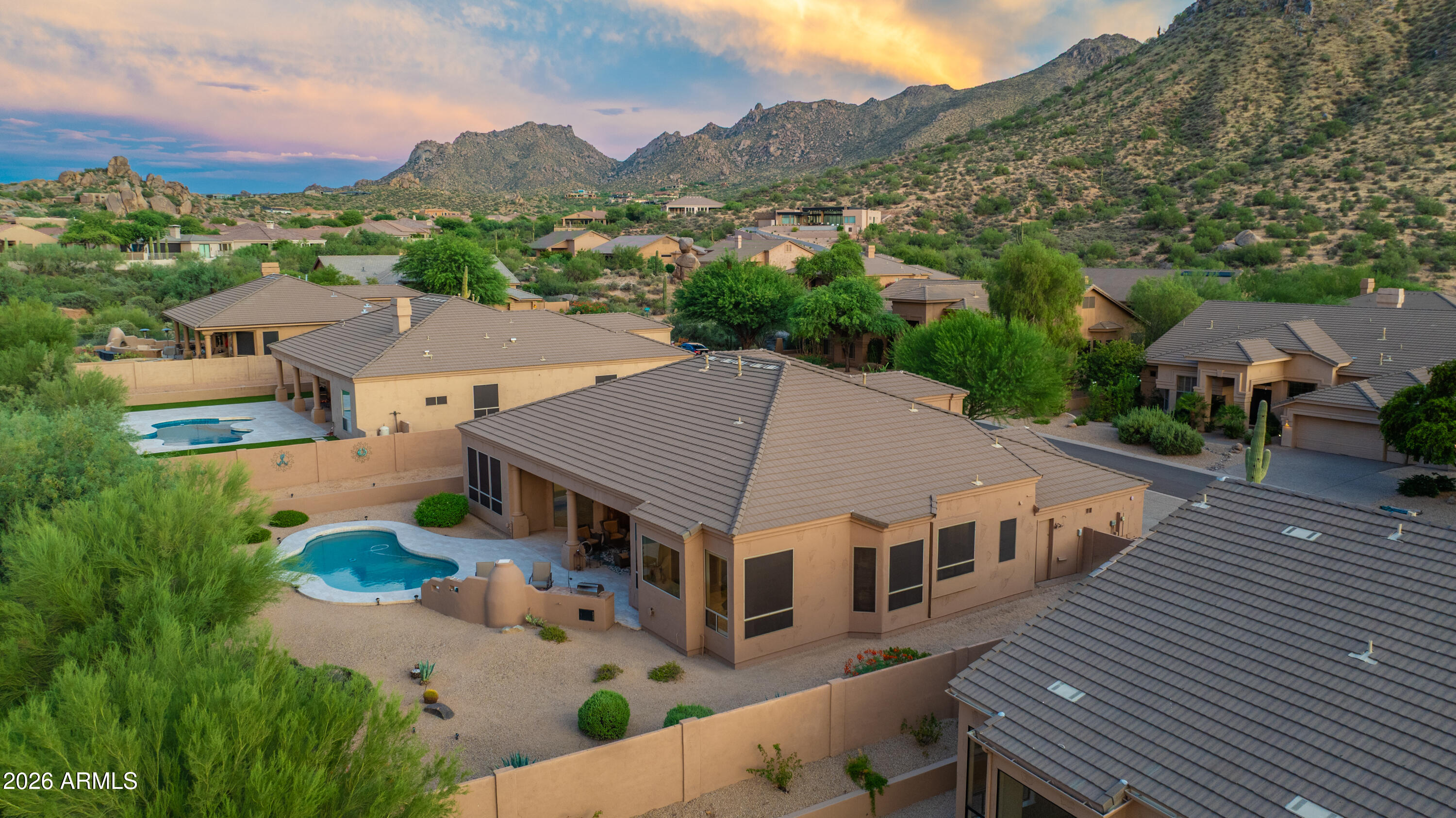 11804 E SAND HILLS Road