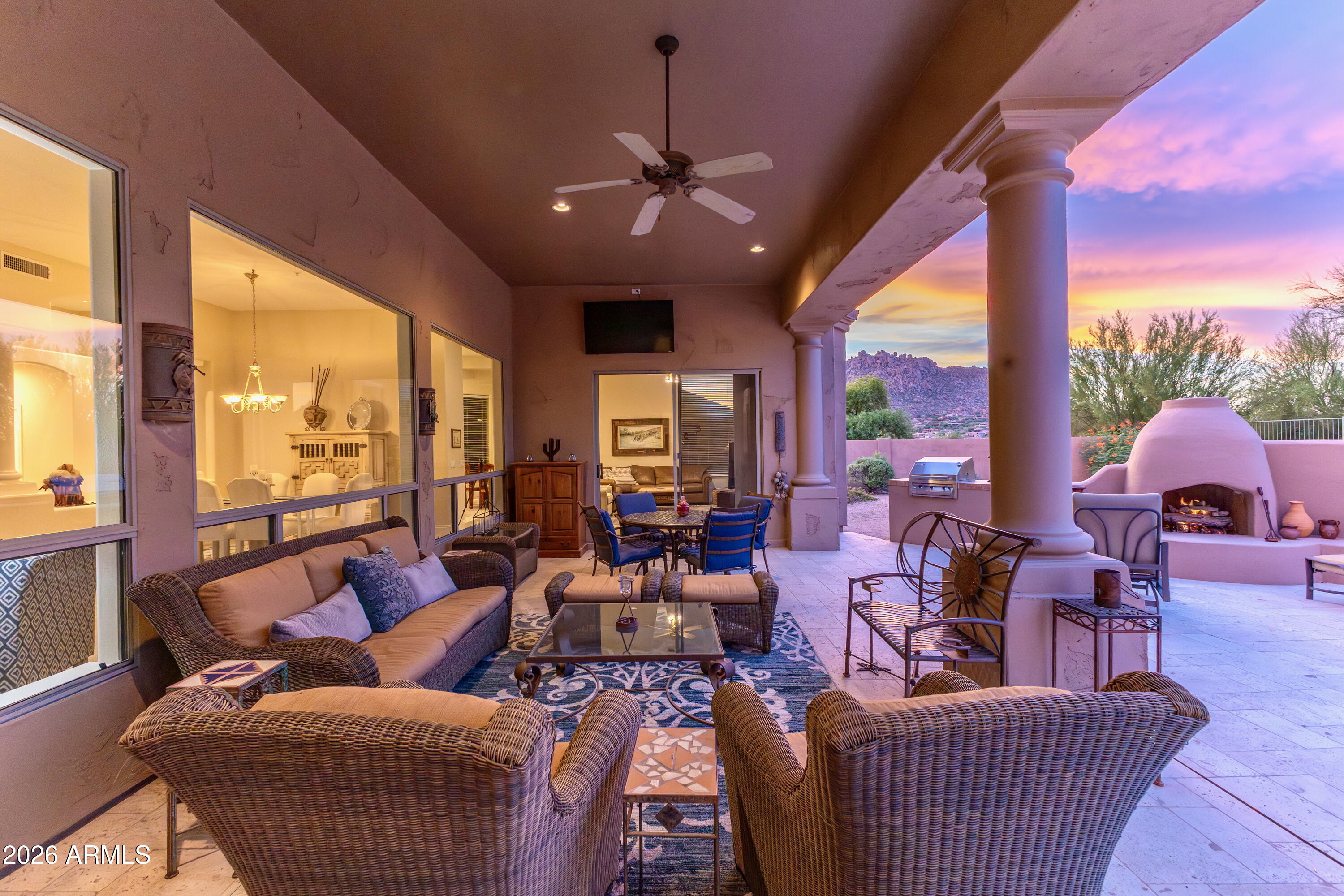 11804 E SAND HILLS Road