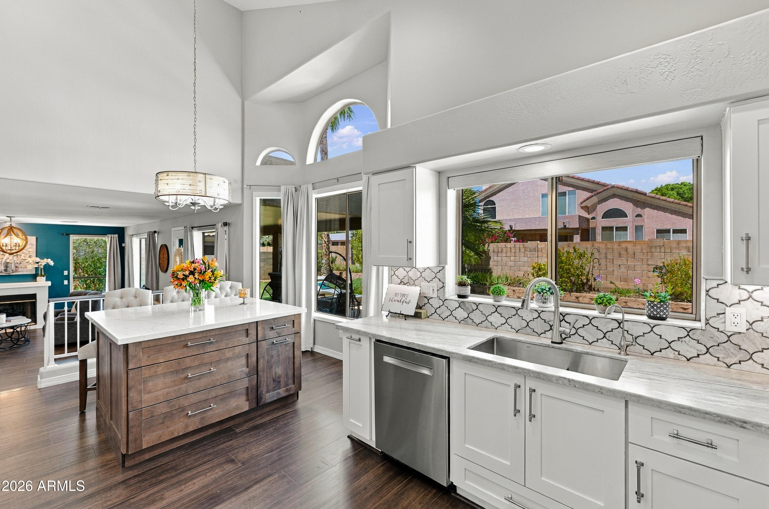 5548 E CAMPO BELLO Drive