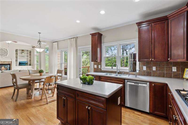 1224 Cobblemill Cove NW