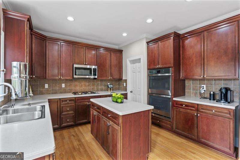 1224 Cobblemill Cove NW