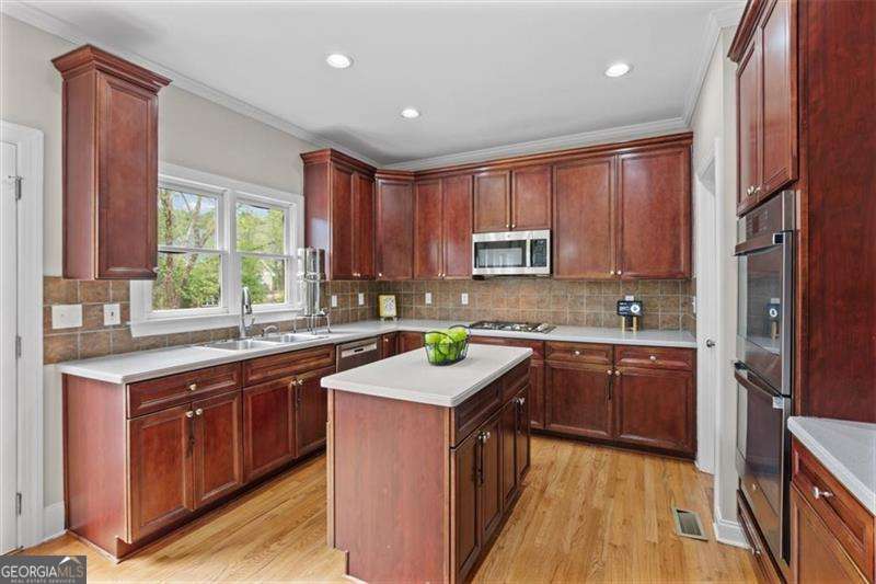 1224 Cobblemill Cove NW