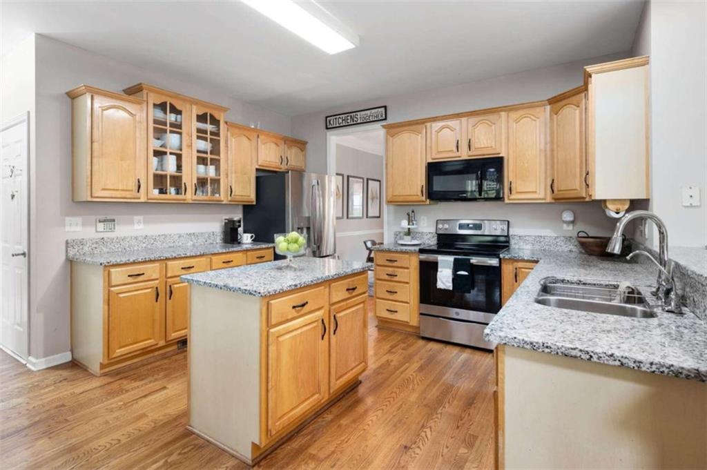 1328 Kingsbury Court
