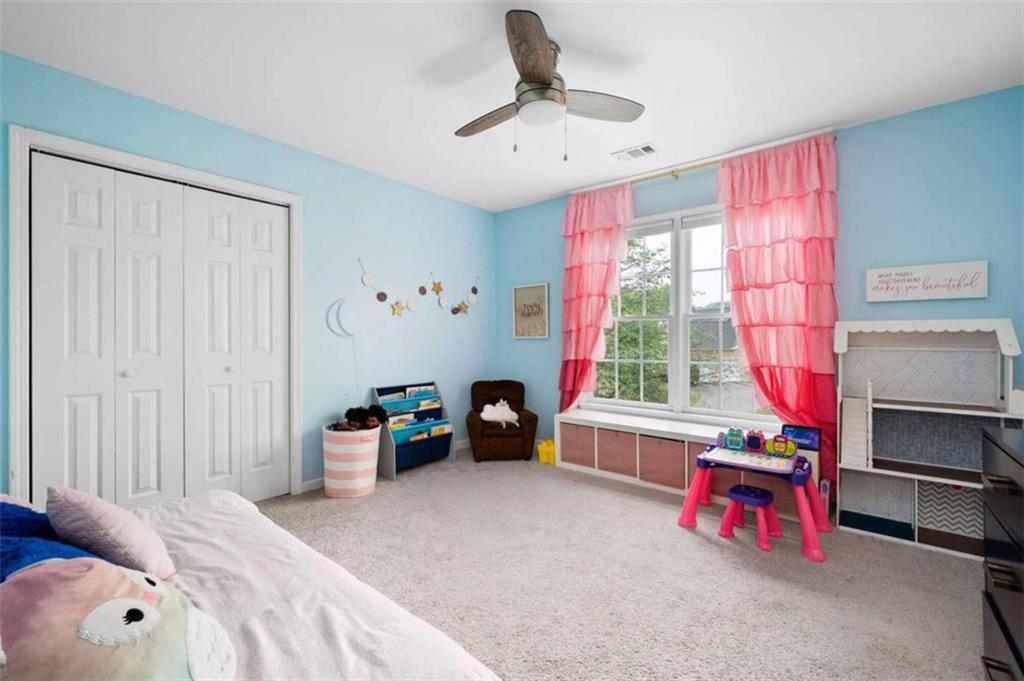 1328 Kingsbury Court