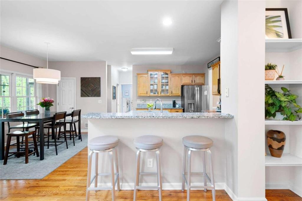 1328 Kingsbury Court