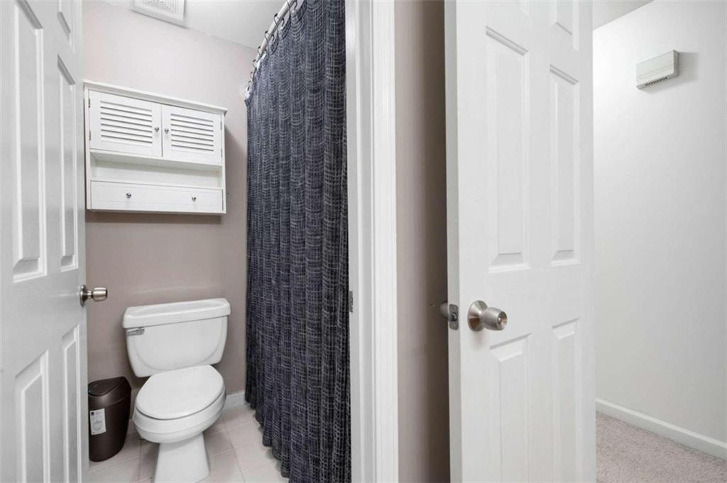 1328 Kingsbury Court