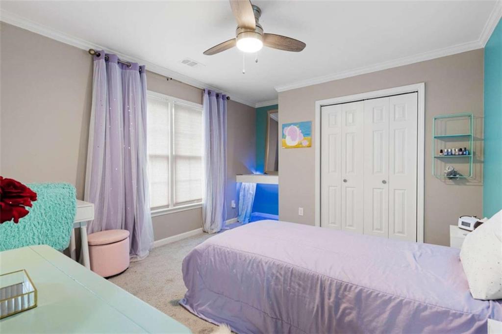 1328 Kingsbury Court