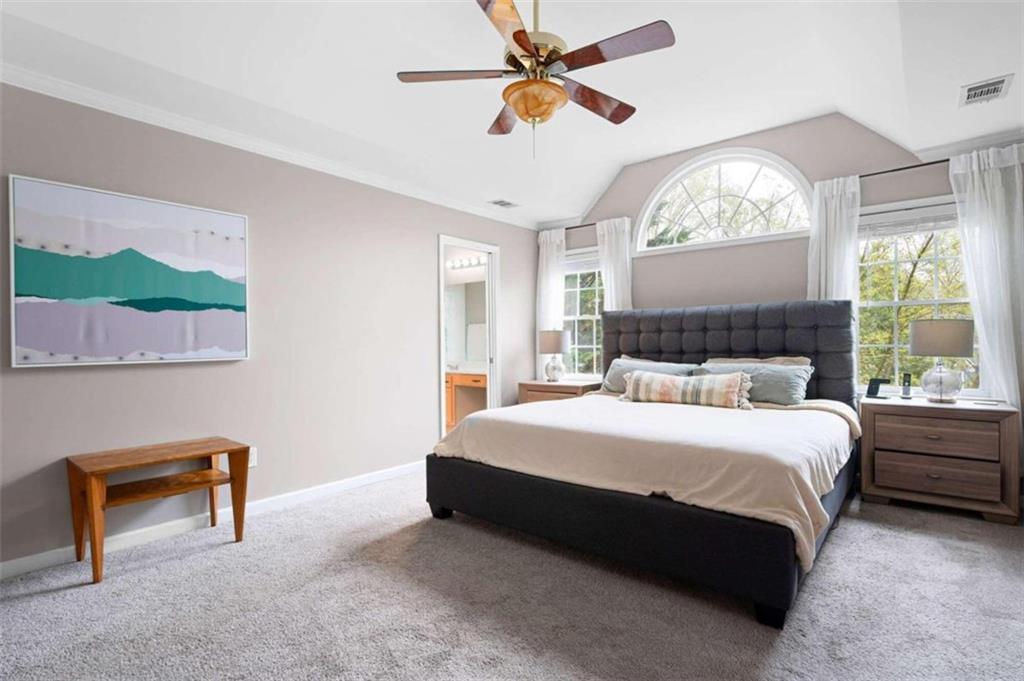 1328 Kingsbury Court