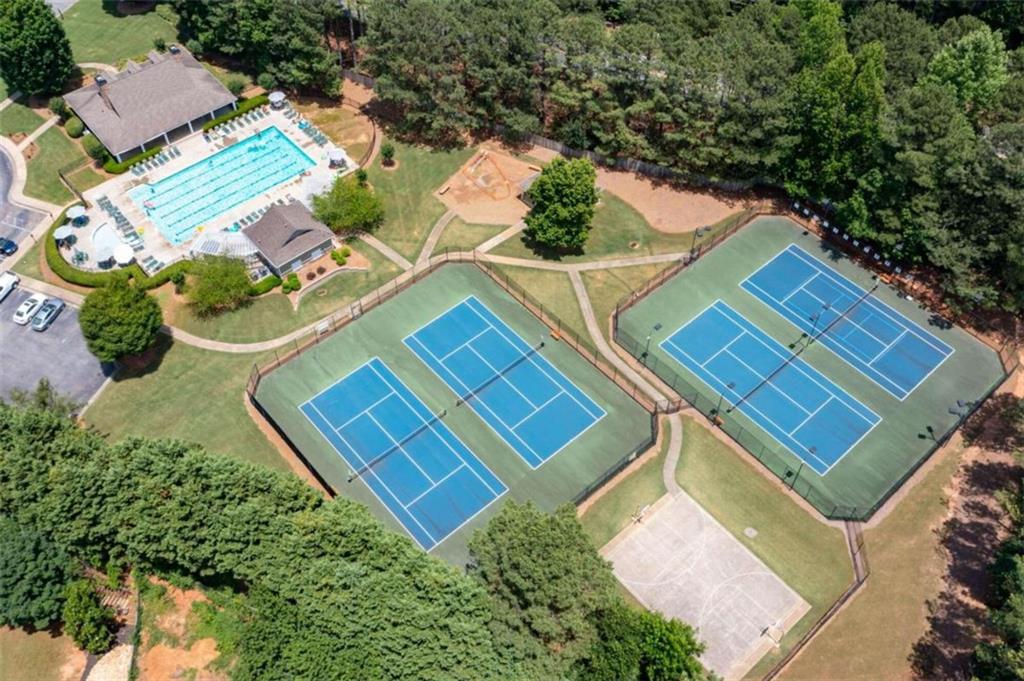 1328 Kingsbury Court