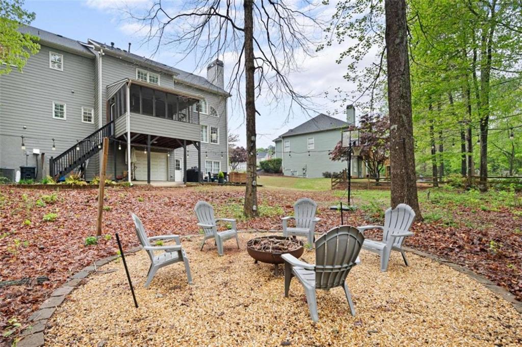 1328 Kingsbury Court