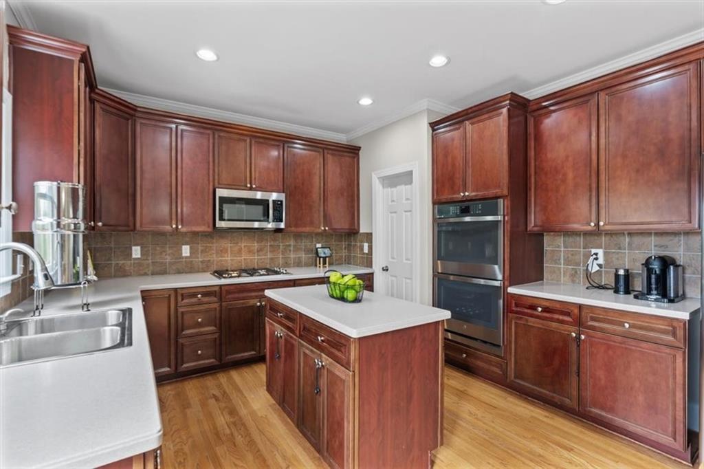 1224 Cobblemill Cove NW