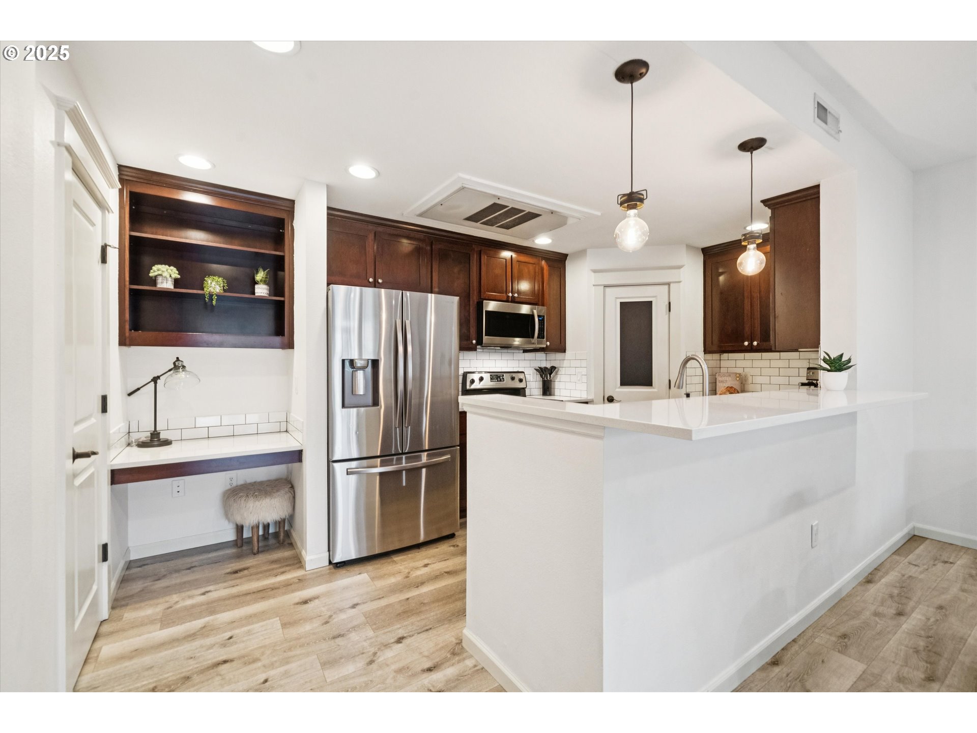 3850 SUMMERLINN DR