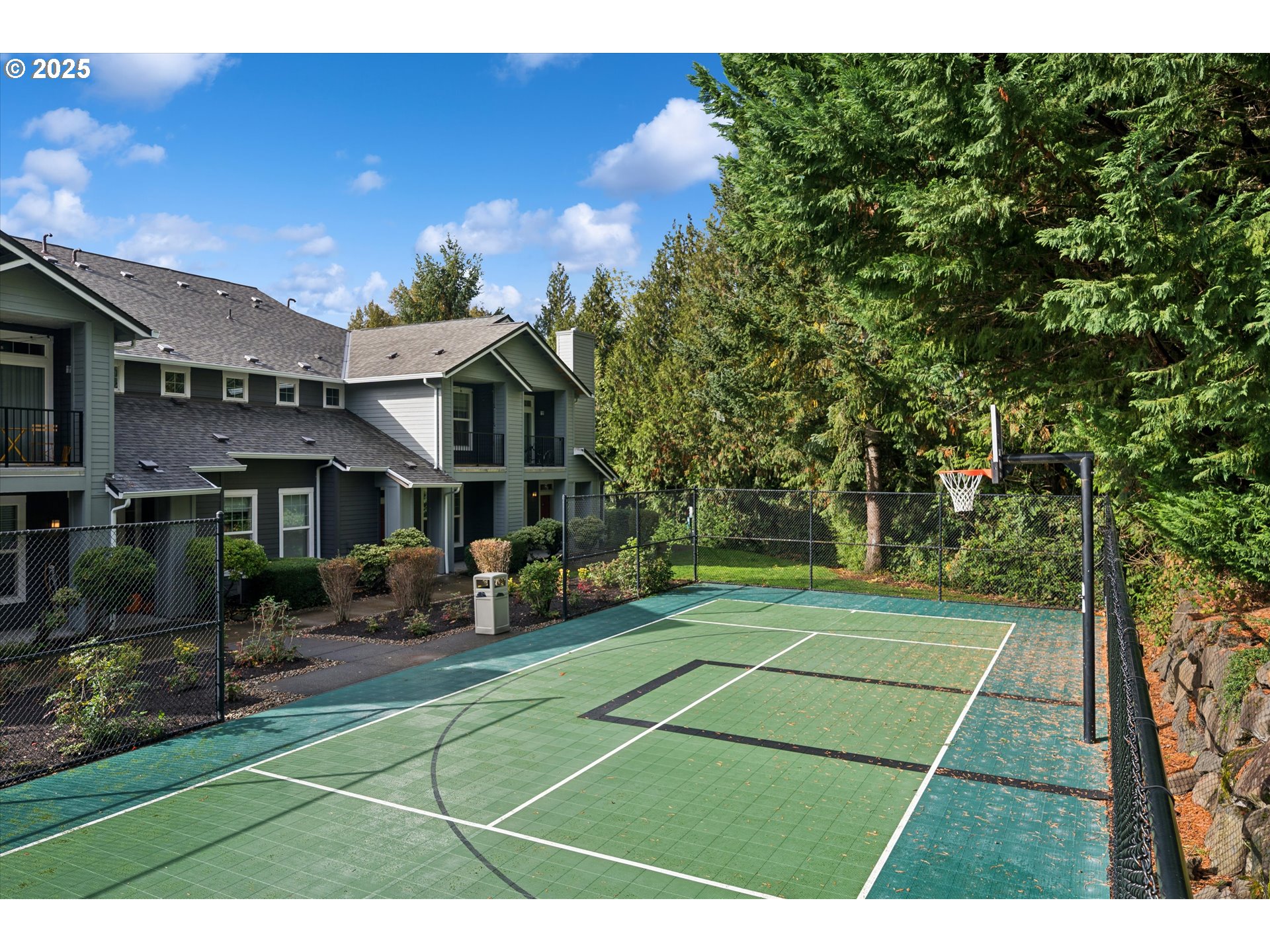 3850 SUMMERLINN DR