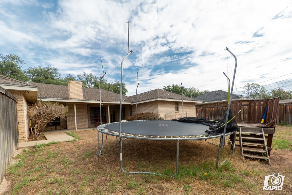 4205 Crestridge Dr