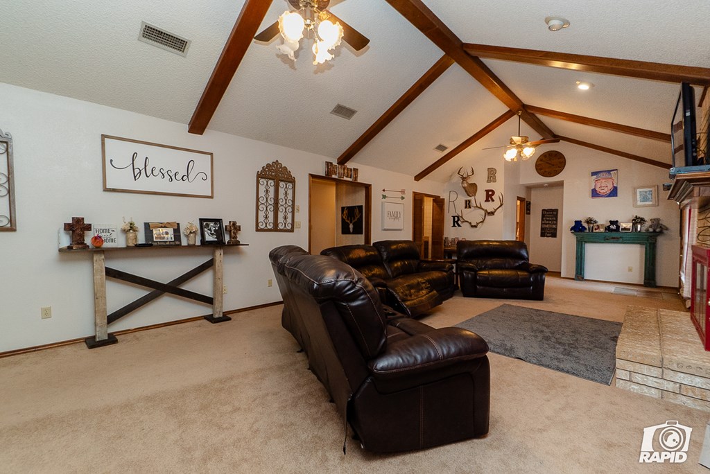 4205 Crestridge Dr