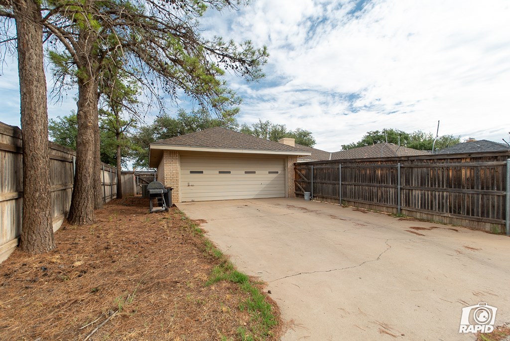 4205 Crestridge Dr